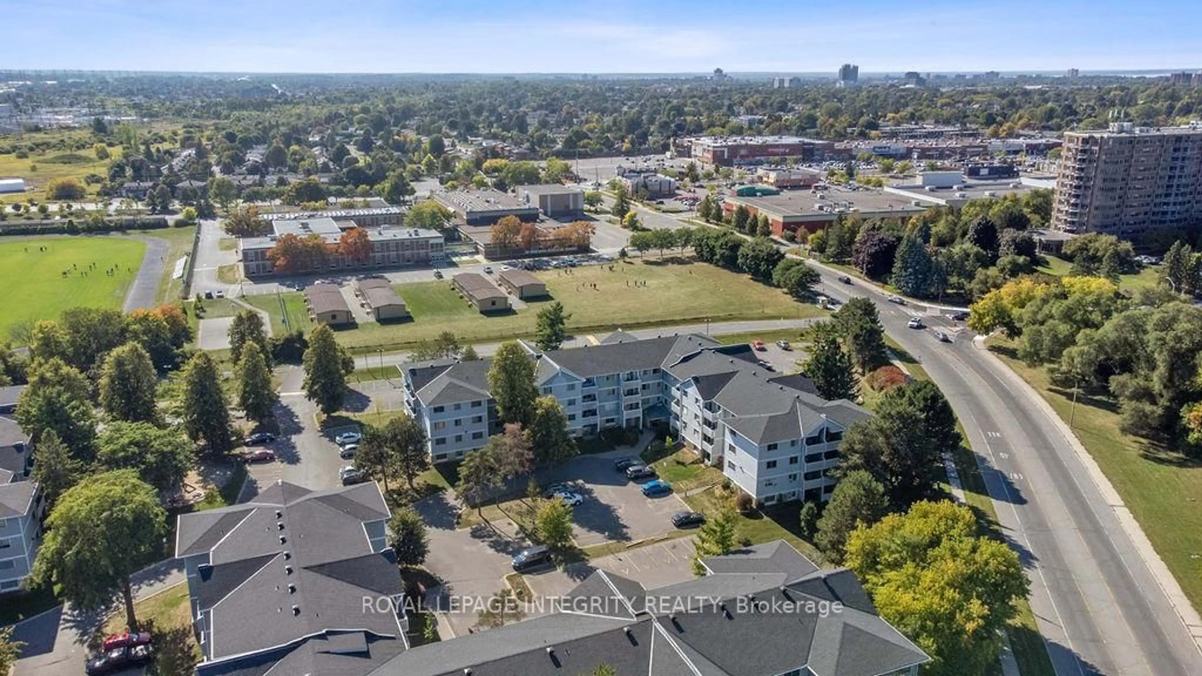 A pic from outside/outdoor area/front of a property/back of a property/a pic from drone, city buildings view from balcony for 212 Viewmount Dr #206, Ottawa Ontario K2E 7X2
