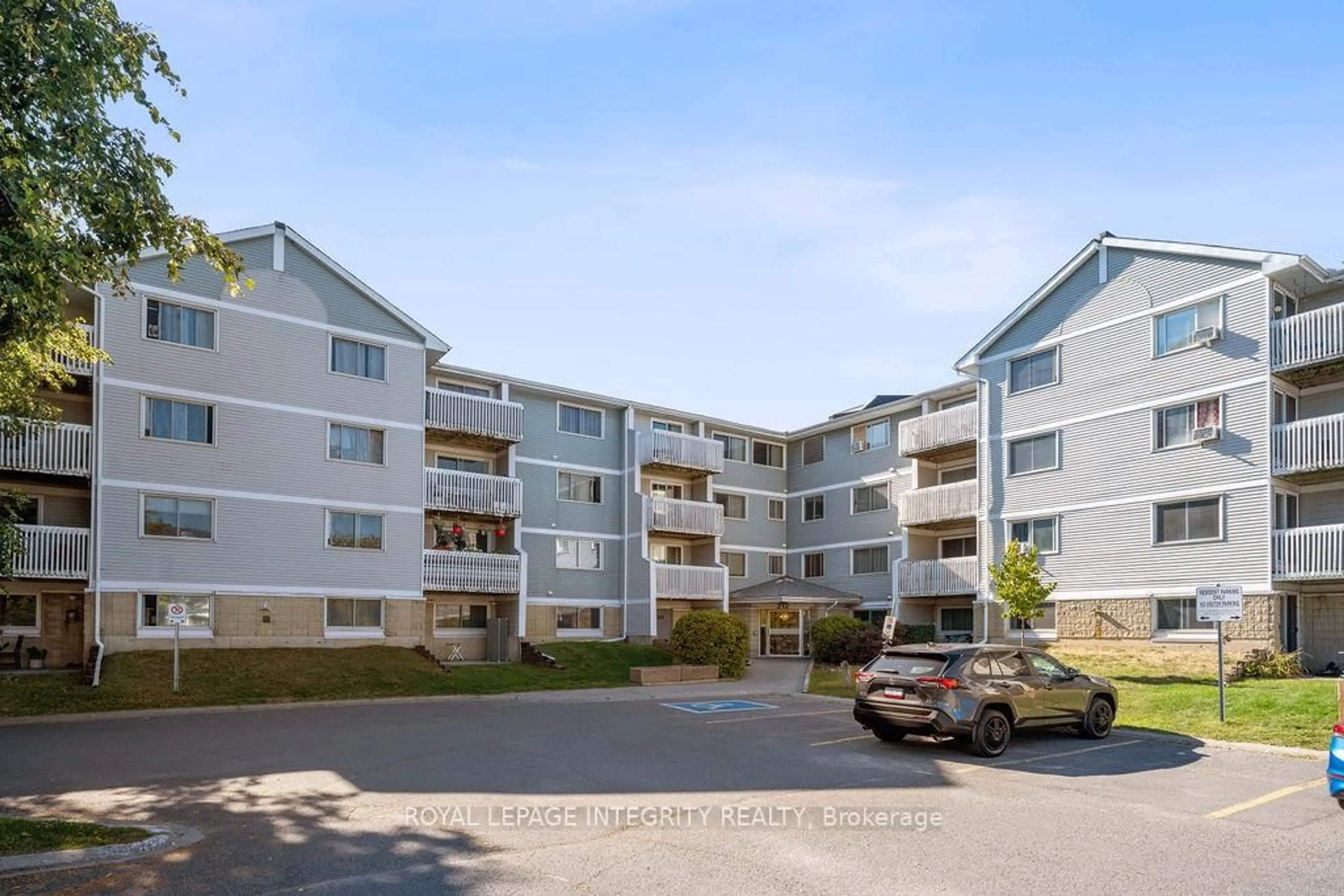 Unknown for 212 Viewmount Dr #206, Ottawa Ontario K2E 7X2