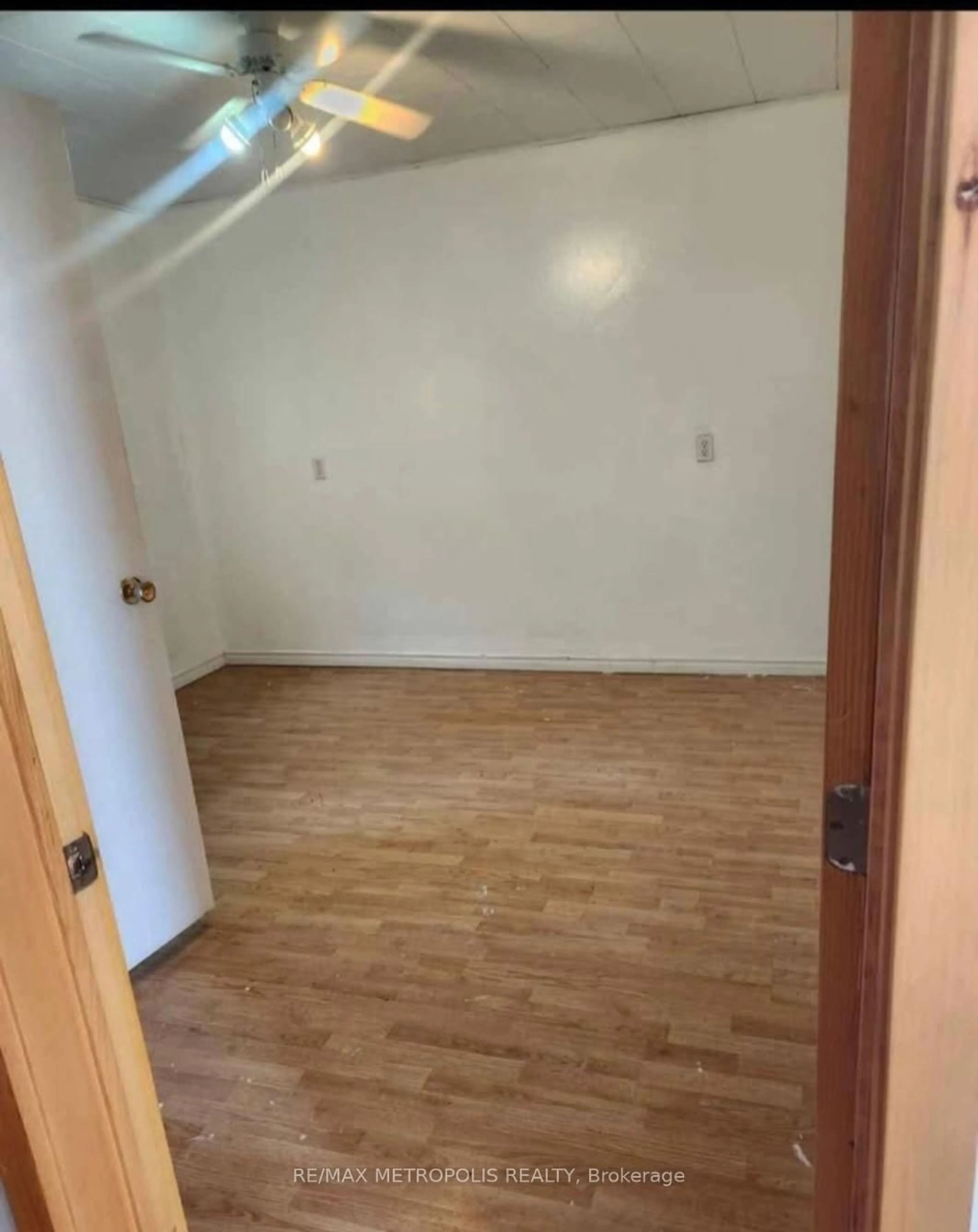 A pic of a room for 52 Wallbridge Cres, Belleville Ontario K8P 1Z4