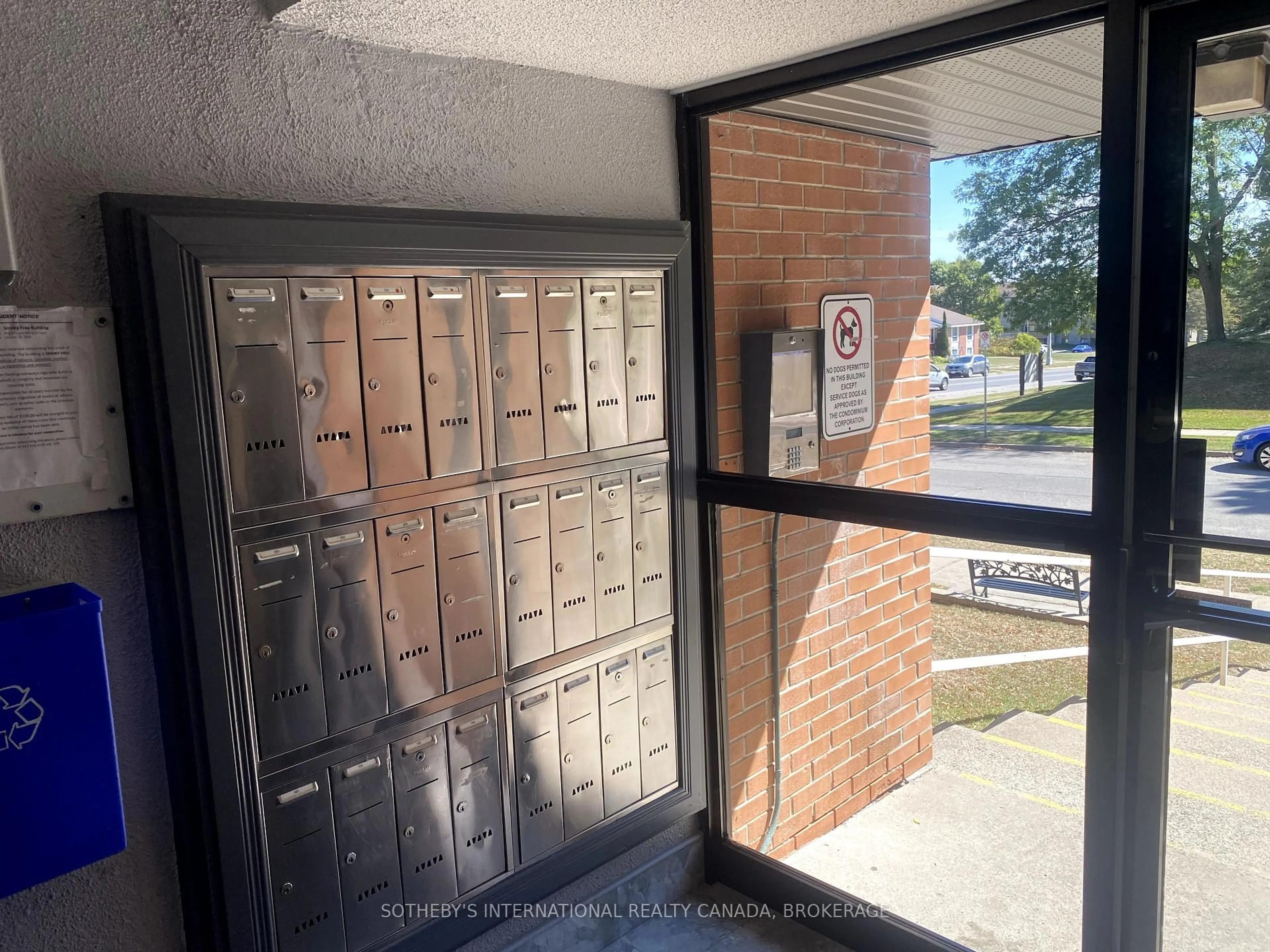 Unknown for 810 Kyle Crt #102, Brockville Ontario K6V 6H6
