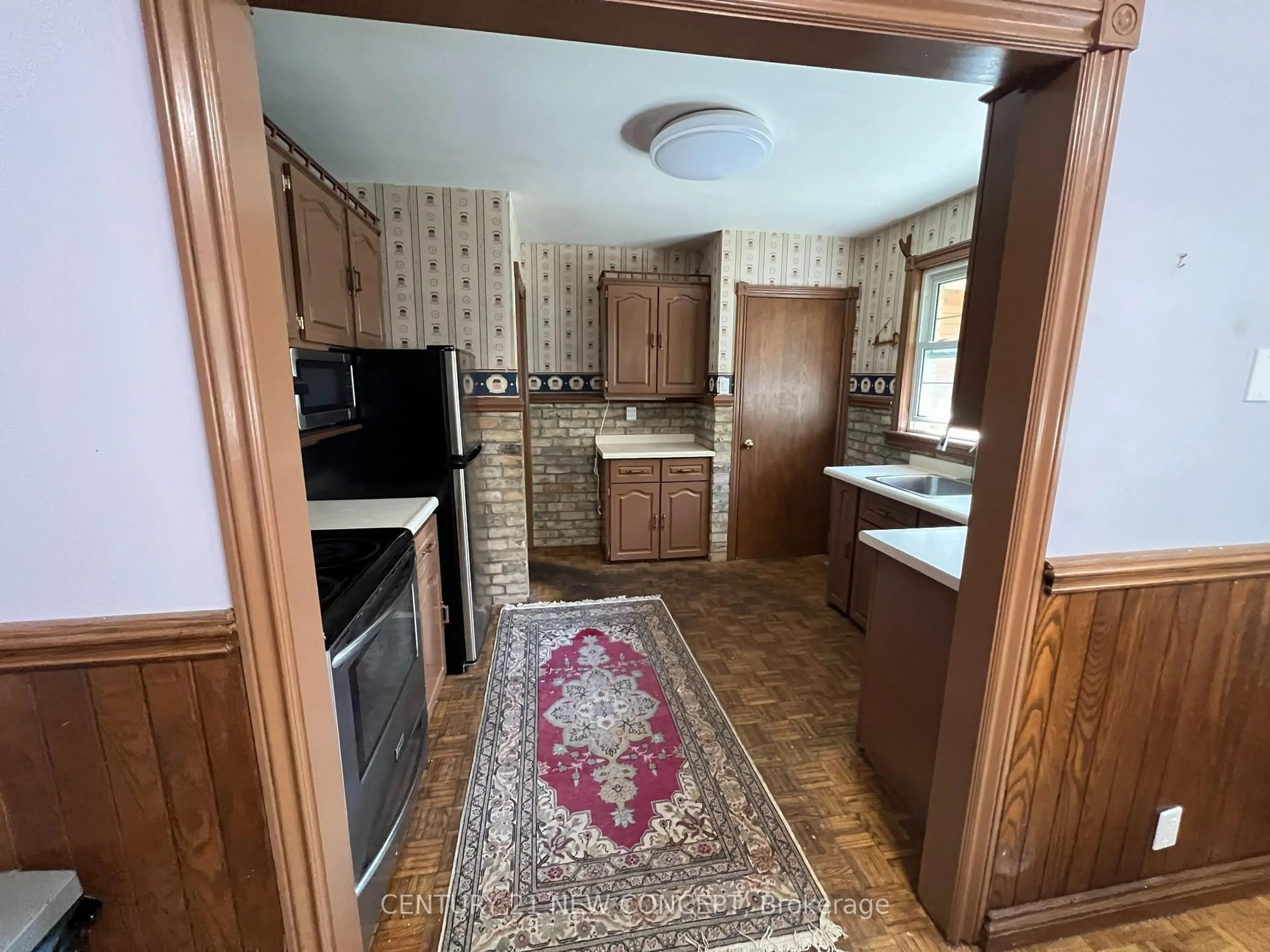 Standard kitchen, unknown for 1583 Dale St, London East Ontario N5V 1Y1
