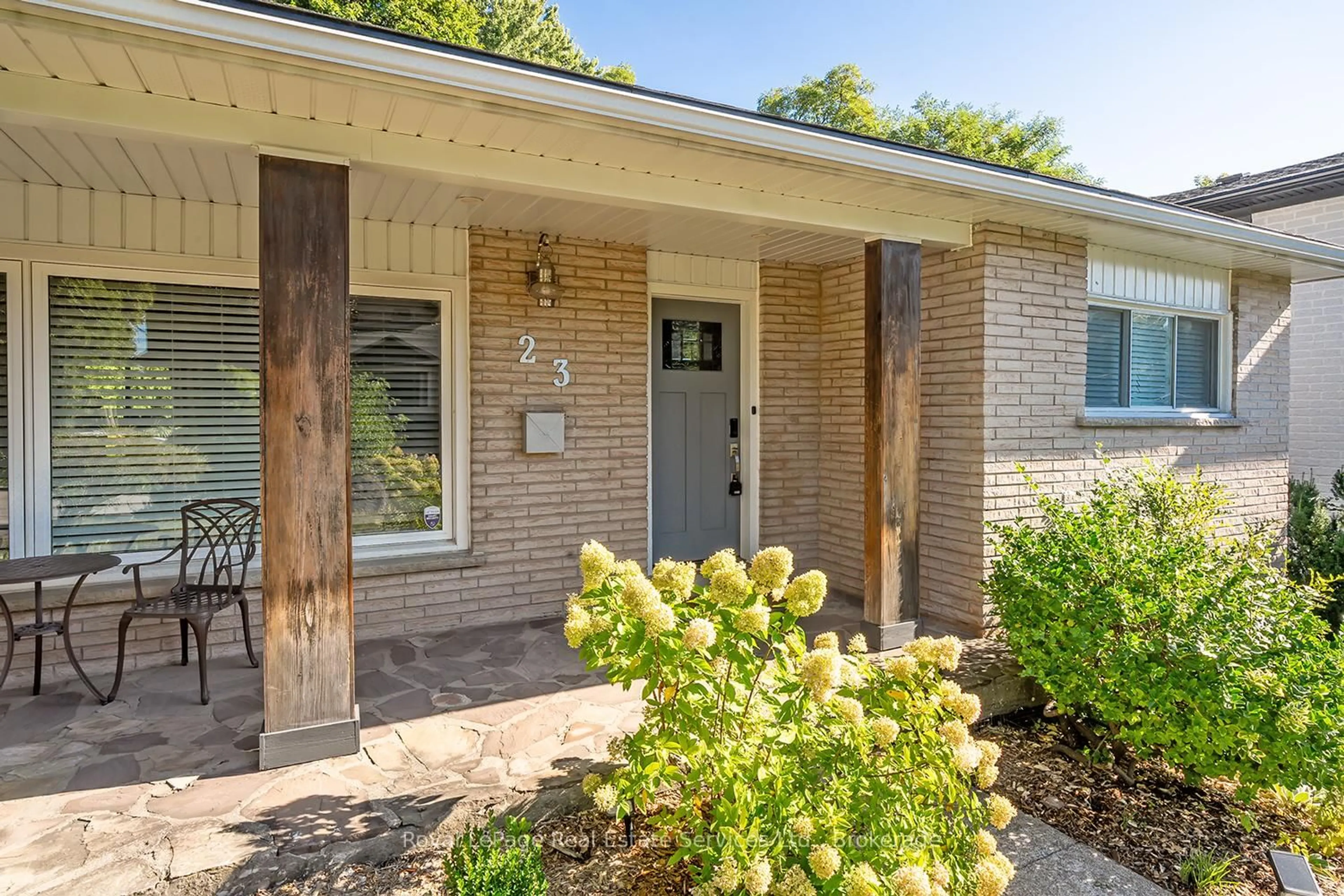Home with brick exterior material, street for 23 Lorne Ave, Hamilton Ontario L9G 2X6