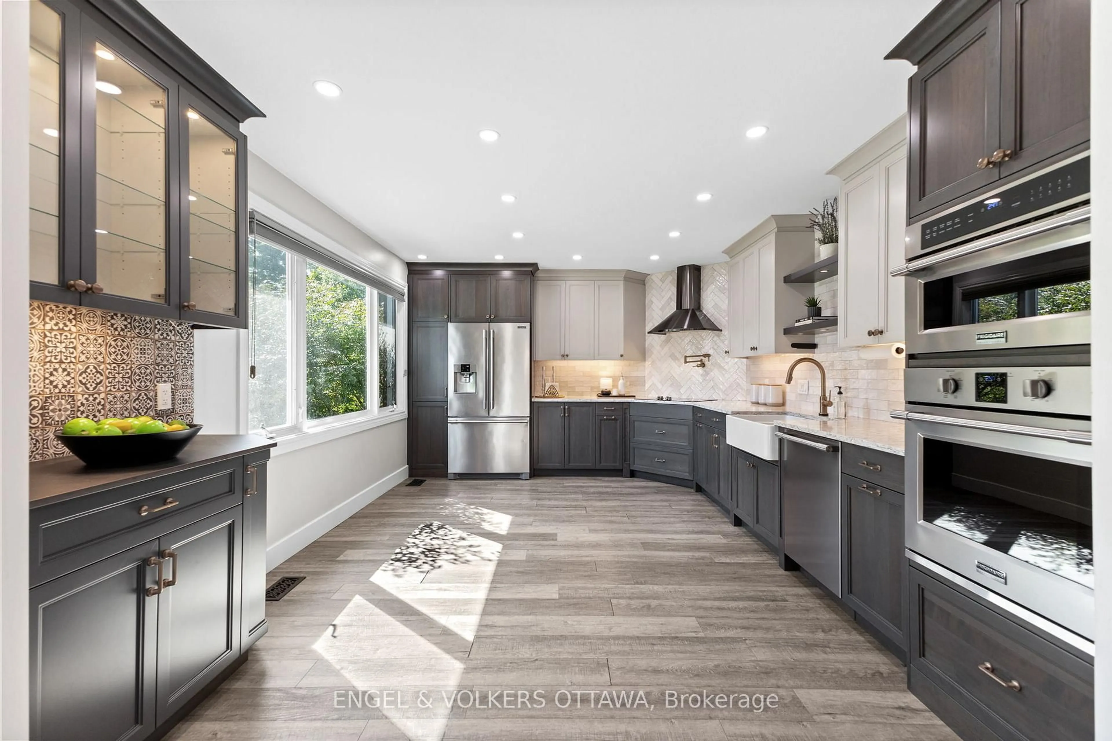Contemporary kitchen, ceramic/tile floor for 855 Weston Dr, Ottawa Ontario K1G 1W5