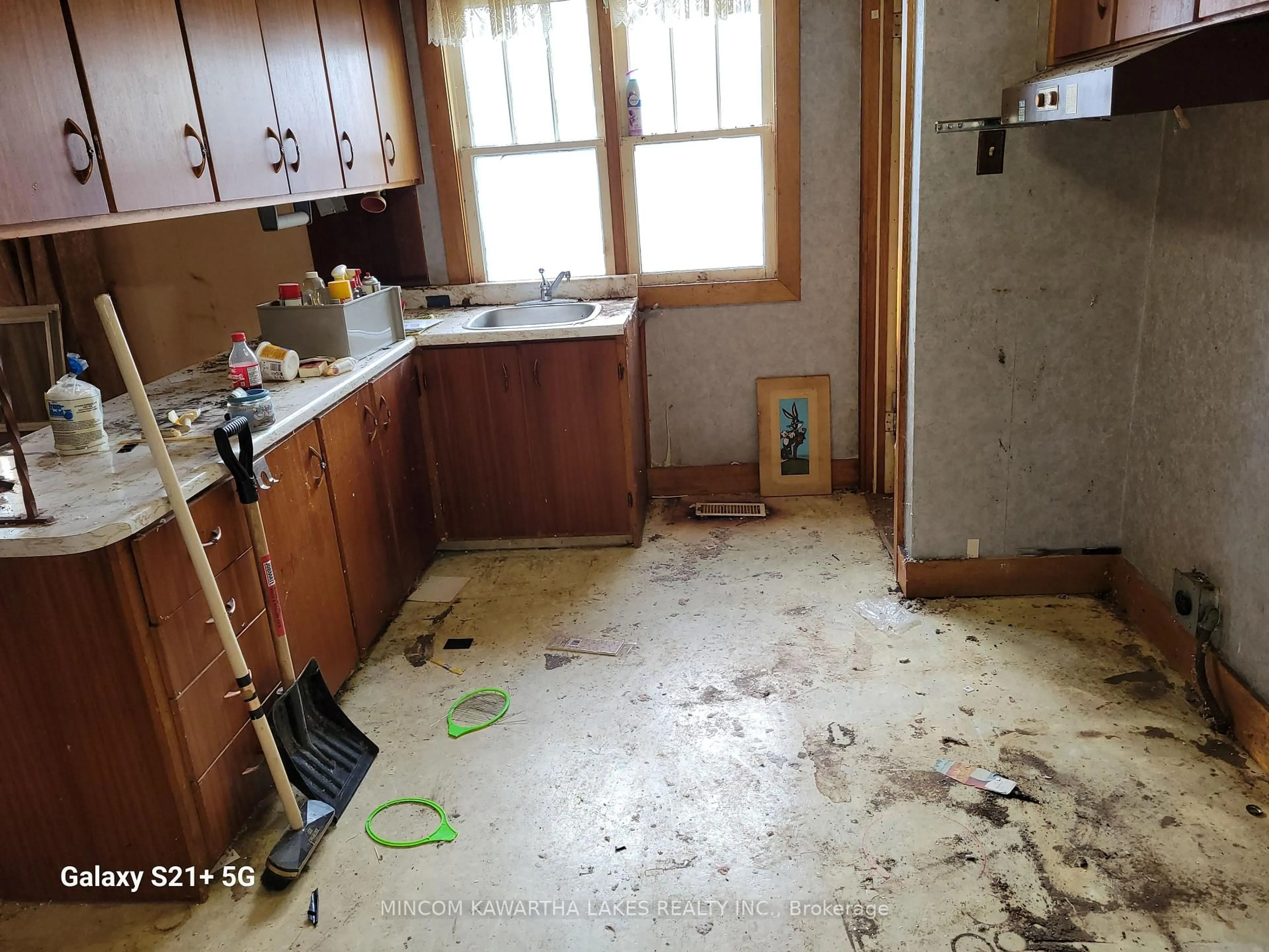 A pic of a room for 1019 Brewer St, Peterborough Ontario K9J 5B5