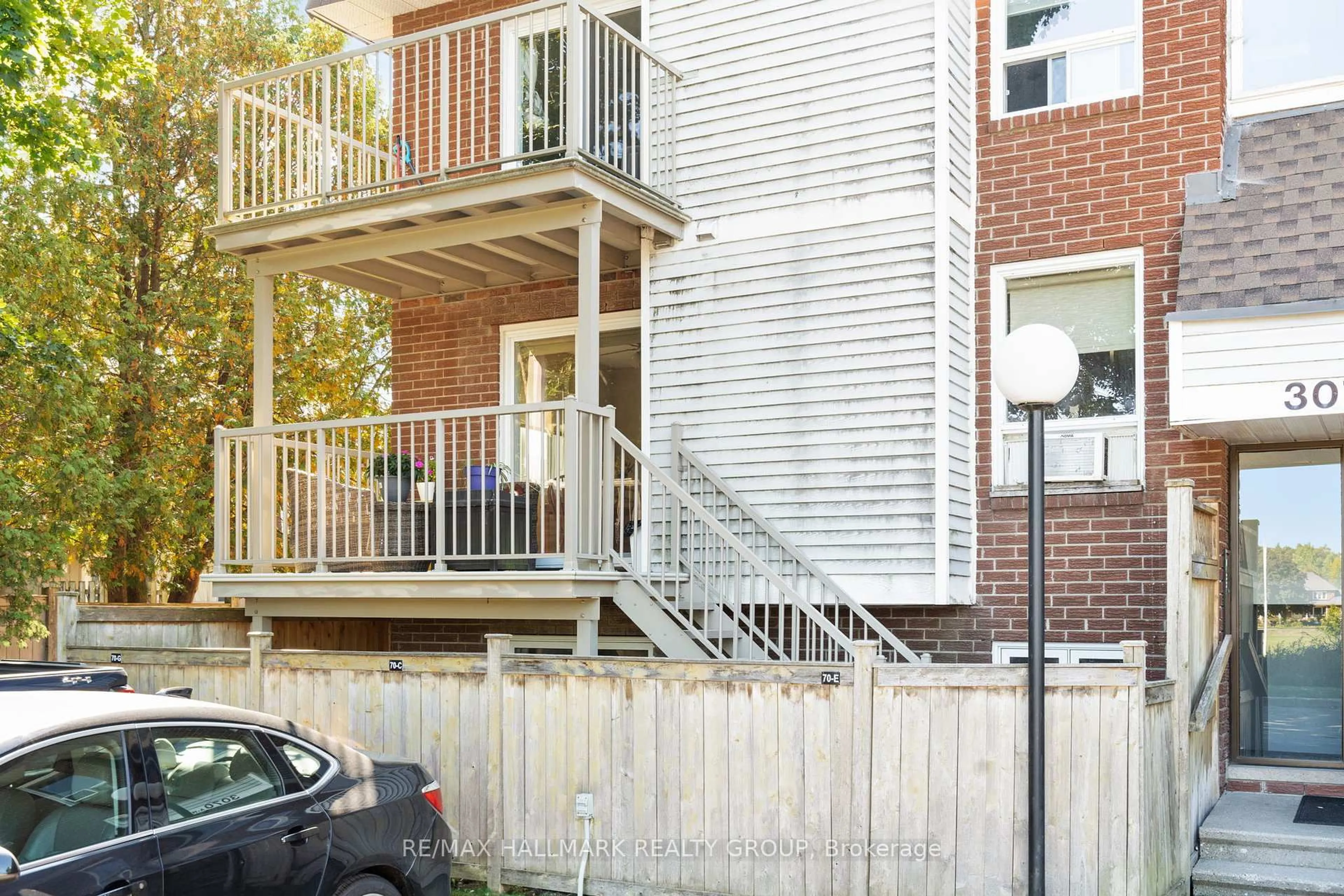 Unknown for 3070 Councillors Way #D, Ottawa Ontario K1T 2S6