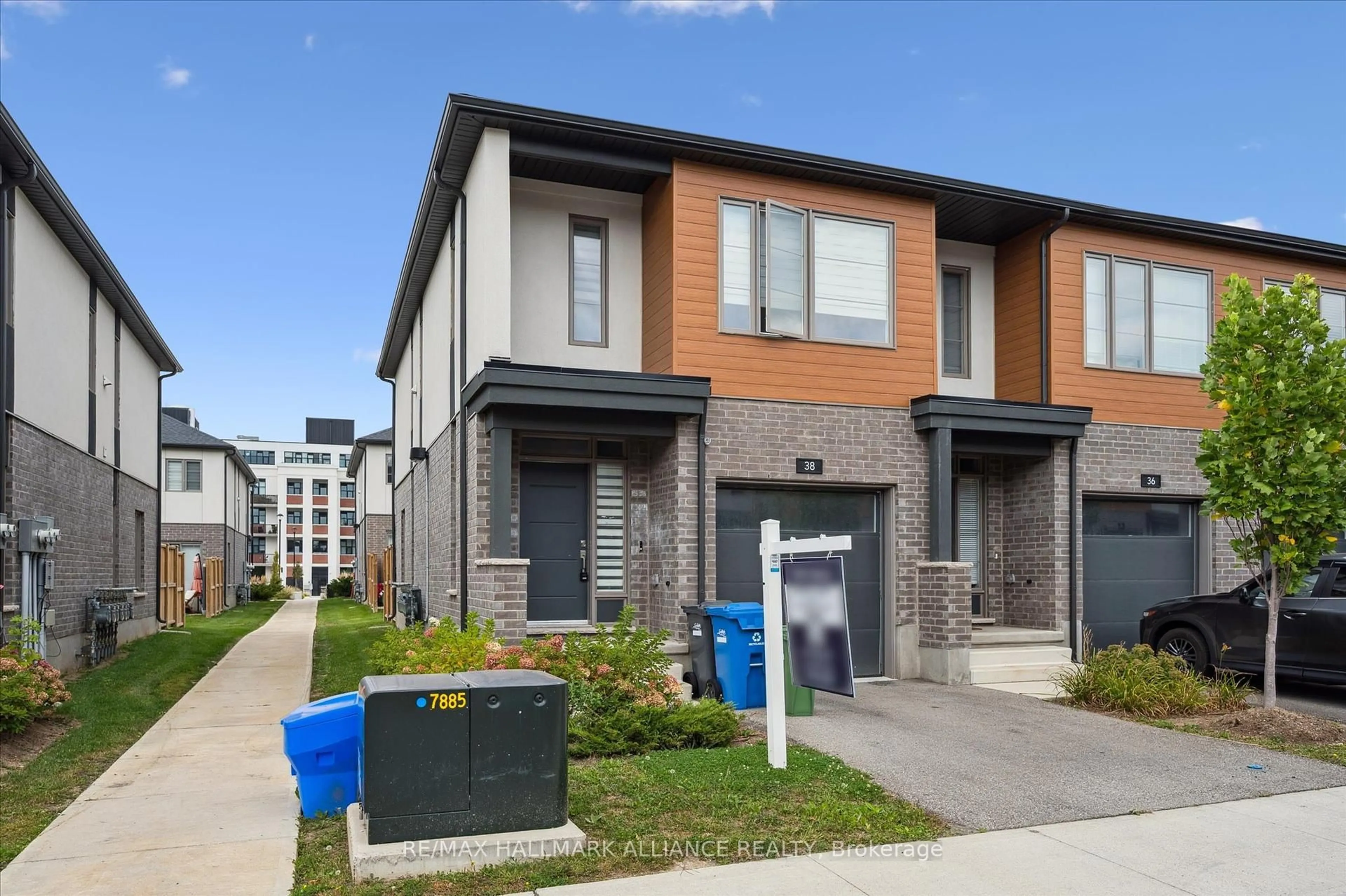 Unknown for 38 Steele Cres, Guelph Ontario N1E 0S7