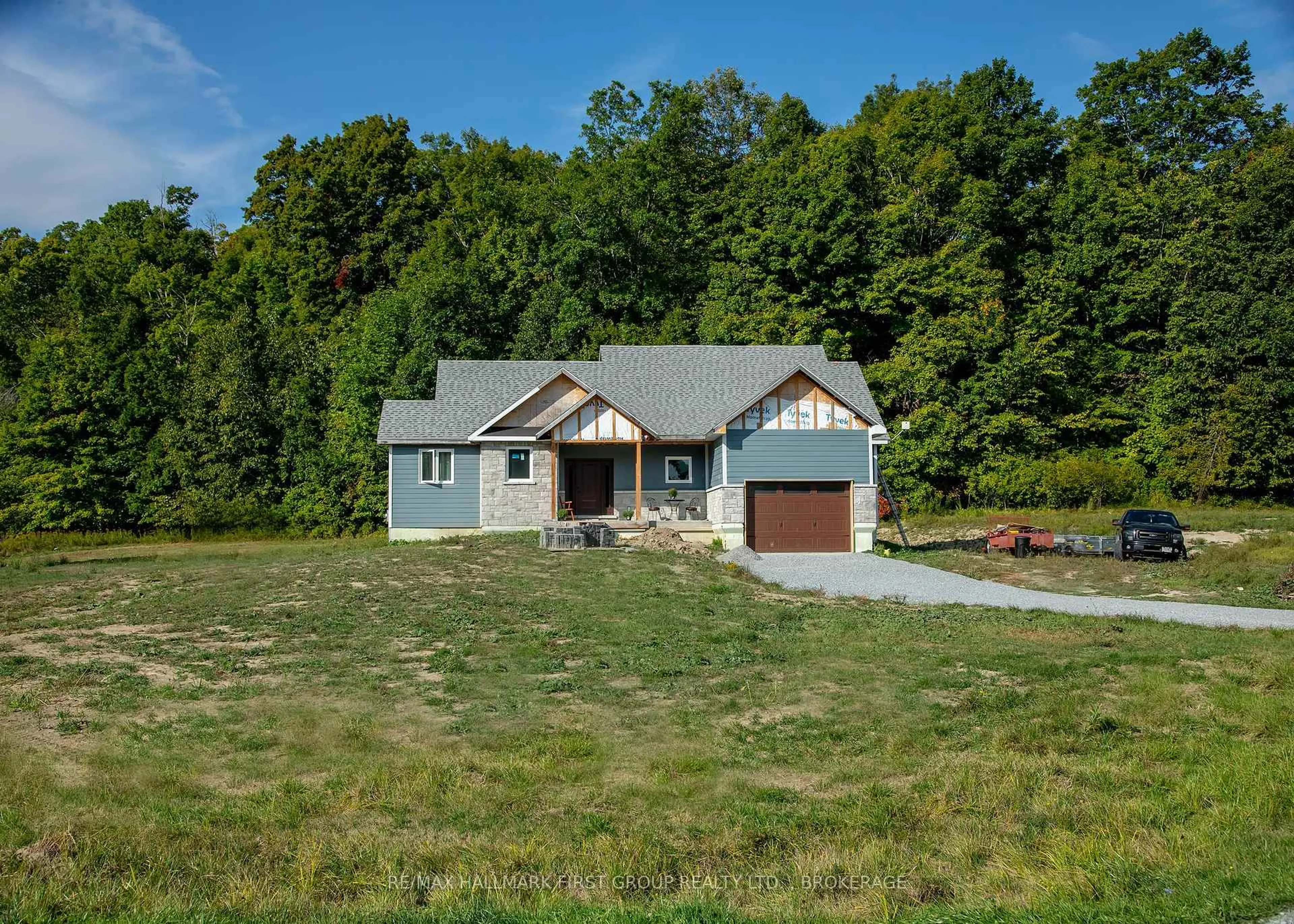 A pic from outside/outdoor area/front of a property/back of a property/a pic from drone, unknown for 1054 Cranberry Cove Lane, Seeley's Bay Ontario K0H 2N0