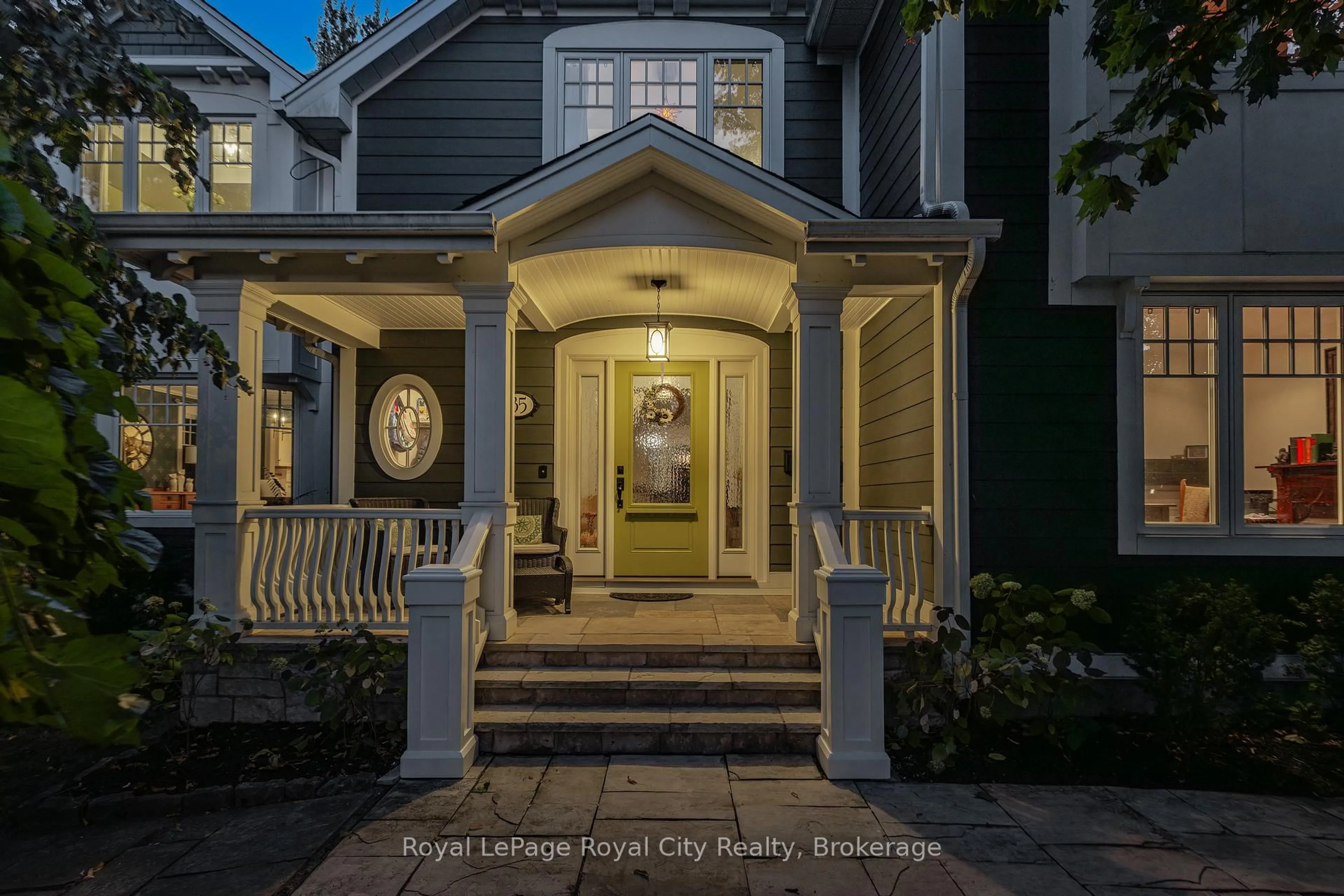 Indoor entryway for 35 Monticello Cres, Guelph Ontario N1G 2M1