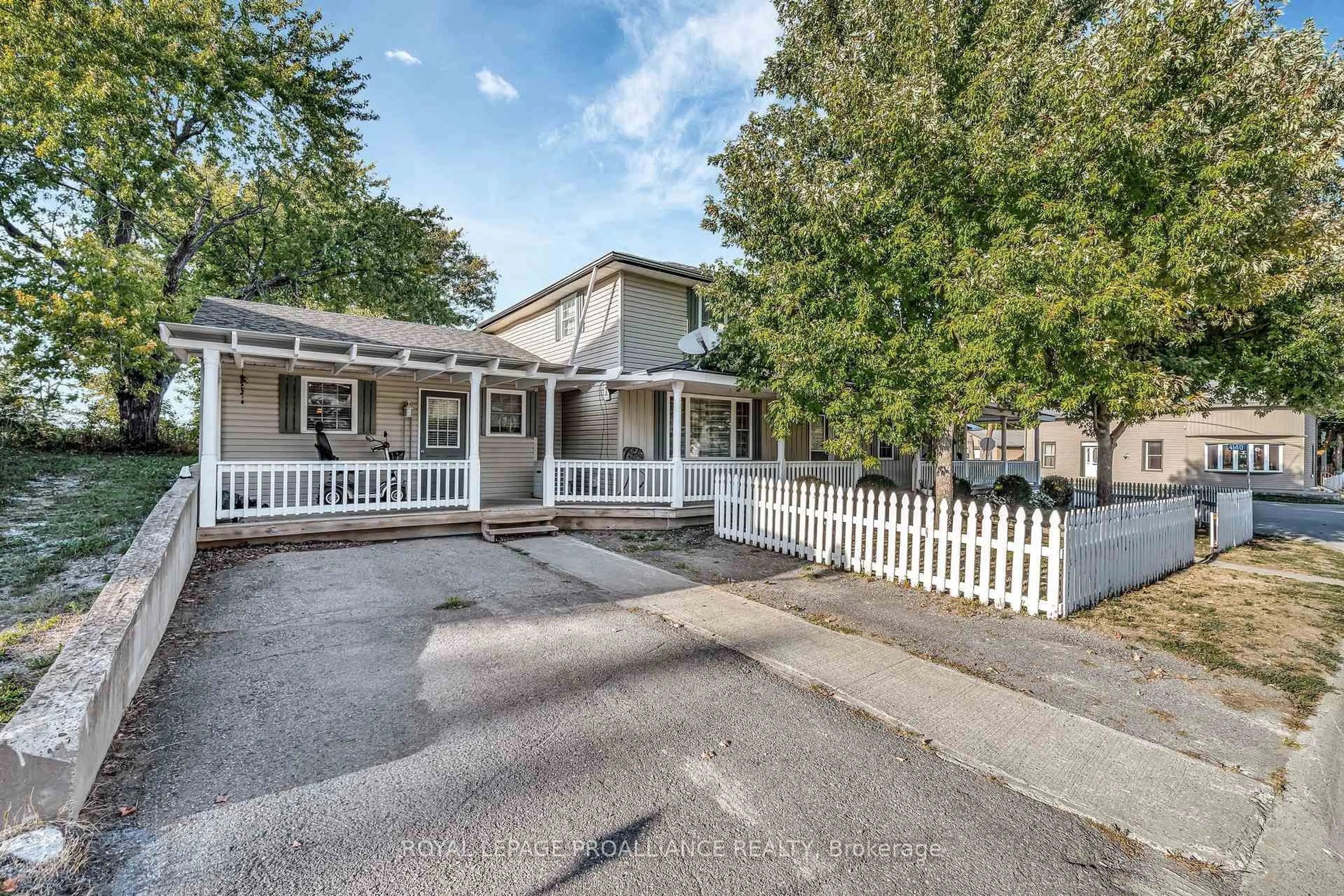 Unknown for 4140 Shannonville Rd, Centre Hastings Ontario K8N 4Z6