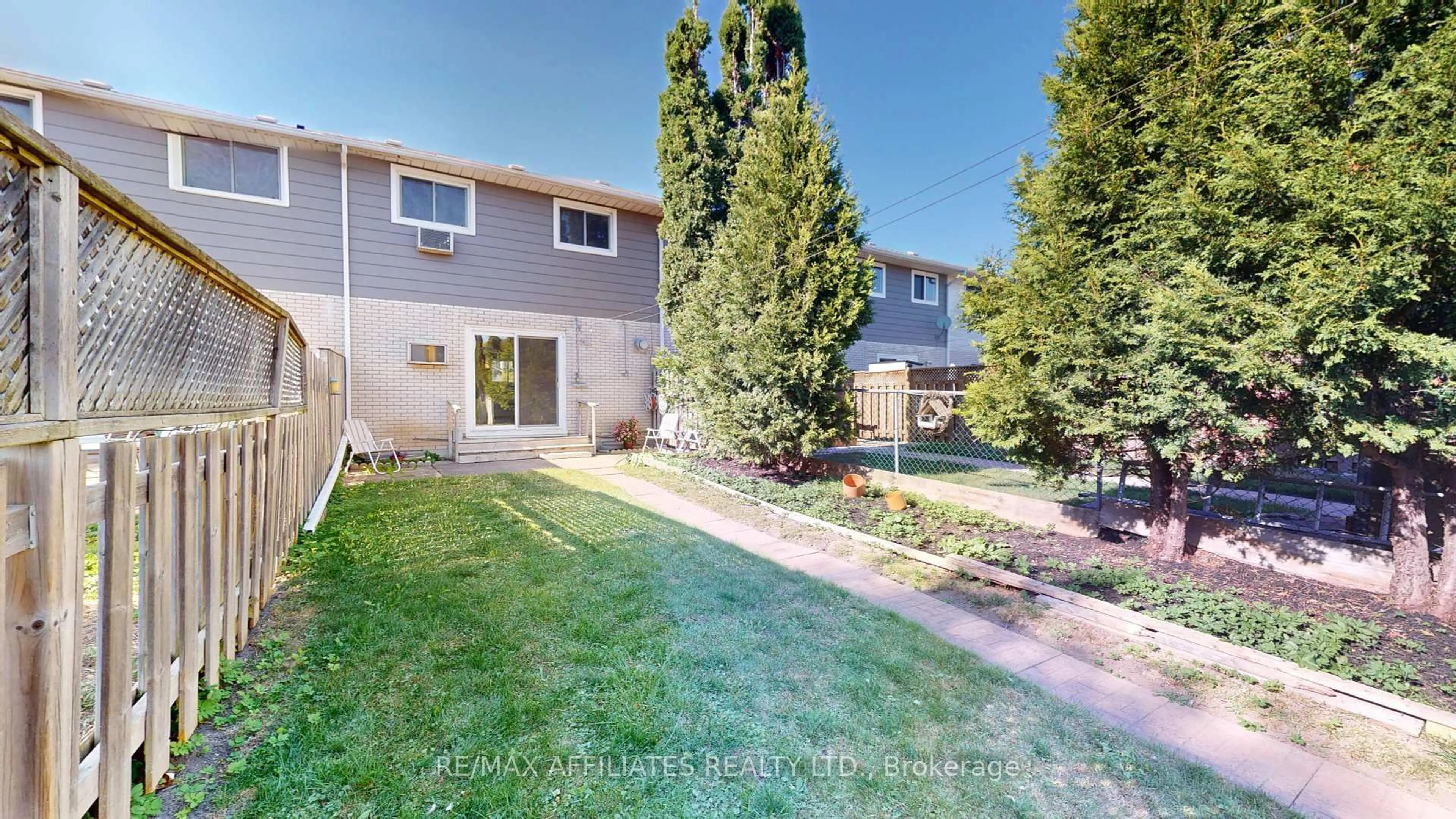 Unknown for 23 Maple Ave, Brockville Ontario K6V 1Y3