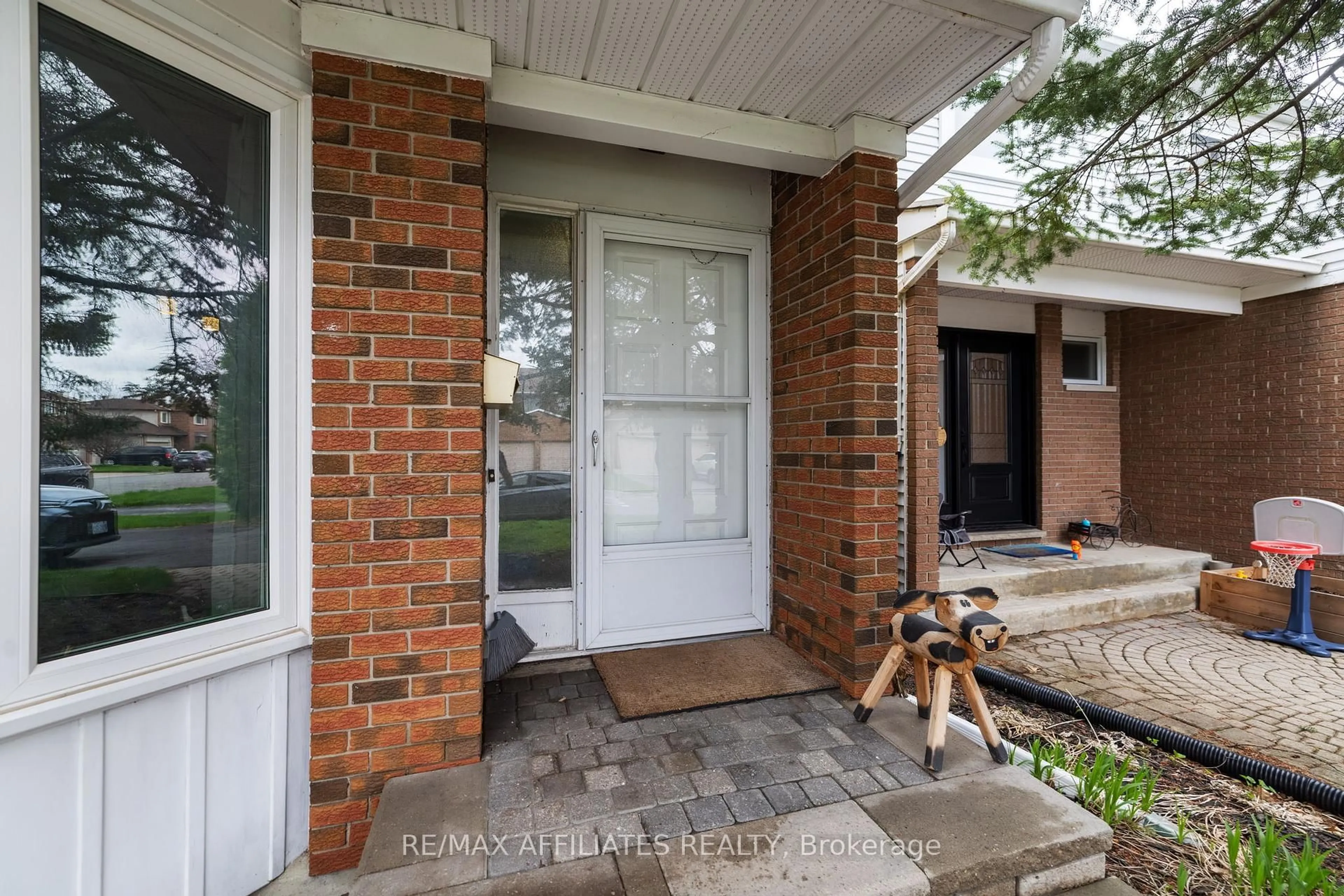Home with brick exterior material, street for 43 Bluegrass Dr, Ottawa Ontario K2M 1G2