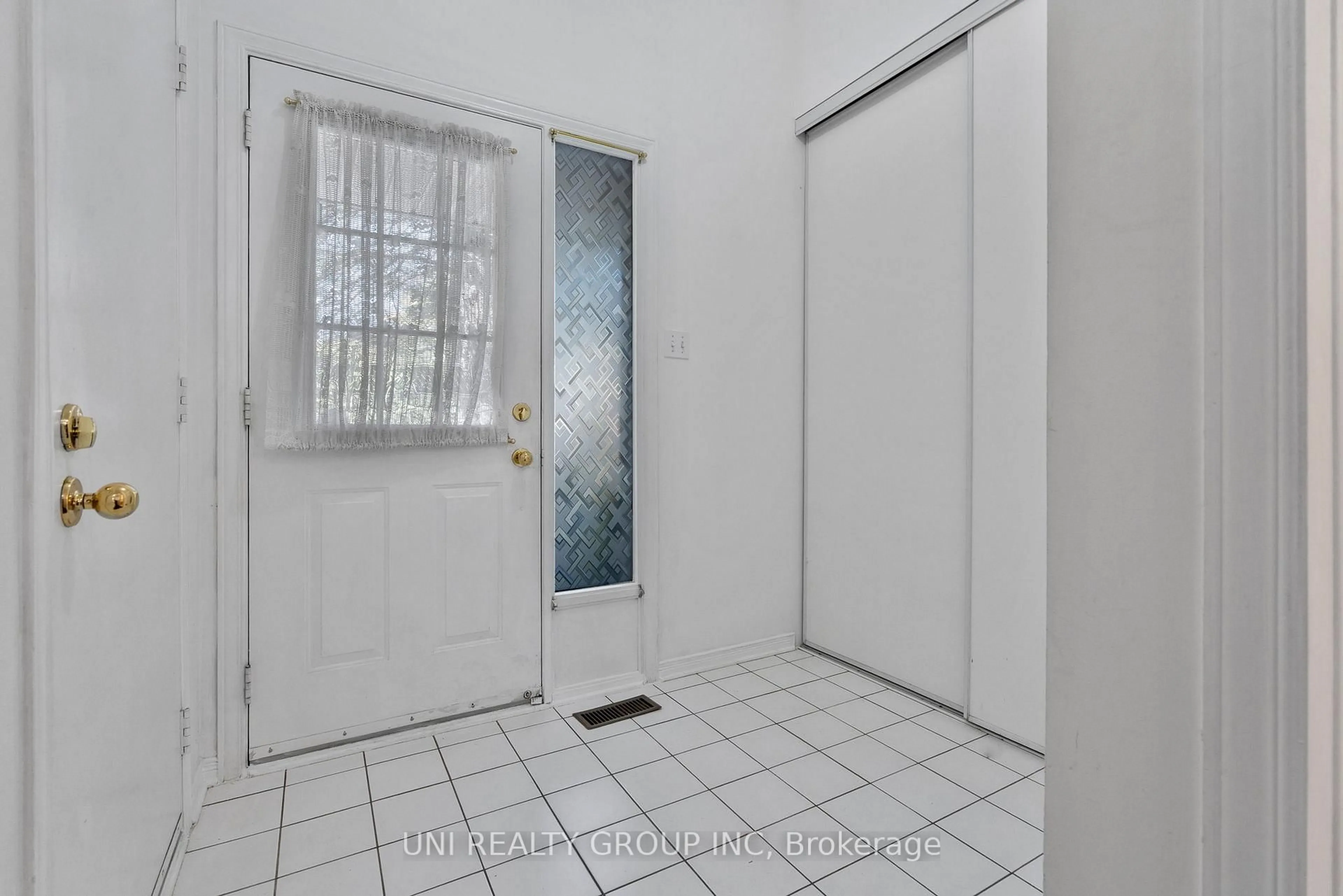 Unknown for 6134 Red Willow Dr, Ottawa Ontario K1C 7J8