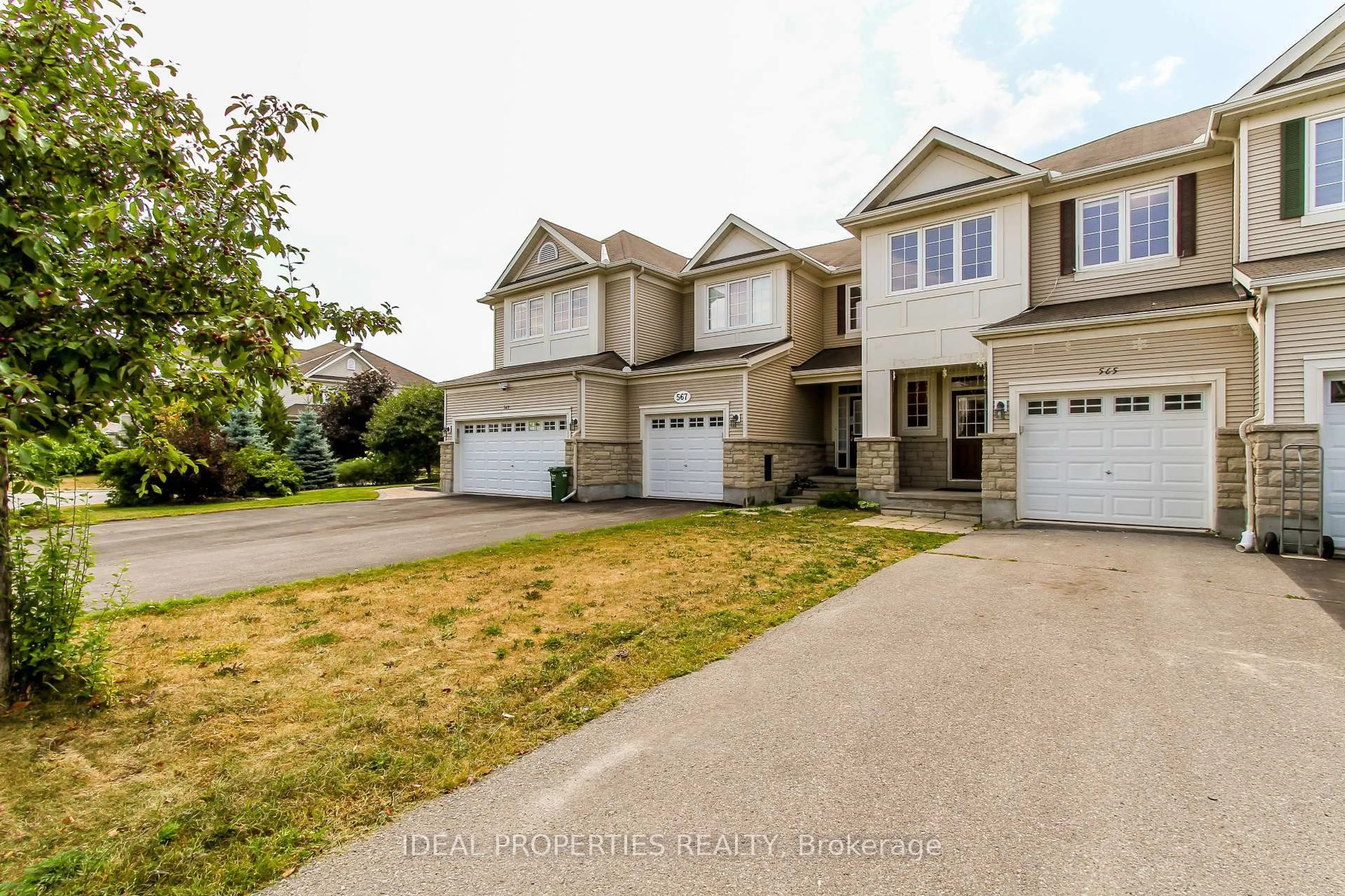 A pic from outside/outdoor area/front of a property/back of a property/a pic from drone, street for 565 Pepperville Cres, Ottawa Ontario K2M 0E6