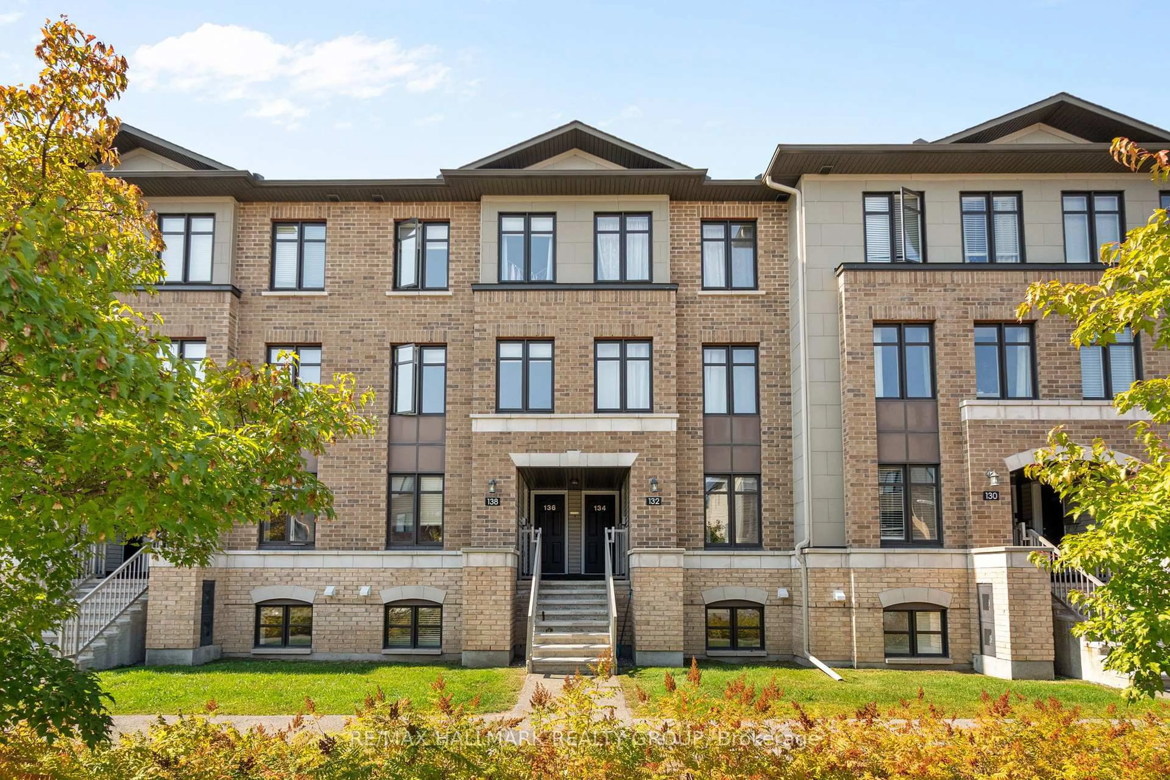 Unknown for 132 Bluestone Private, Ottawa Ontario K4A 0X7