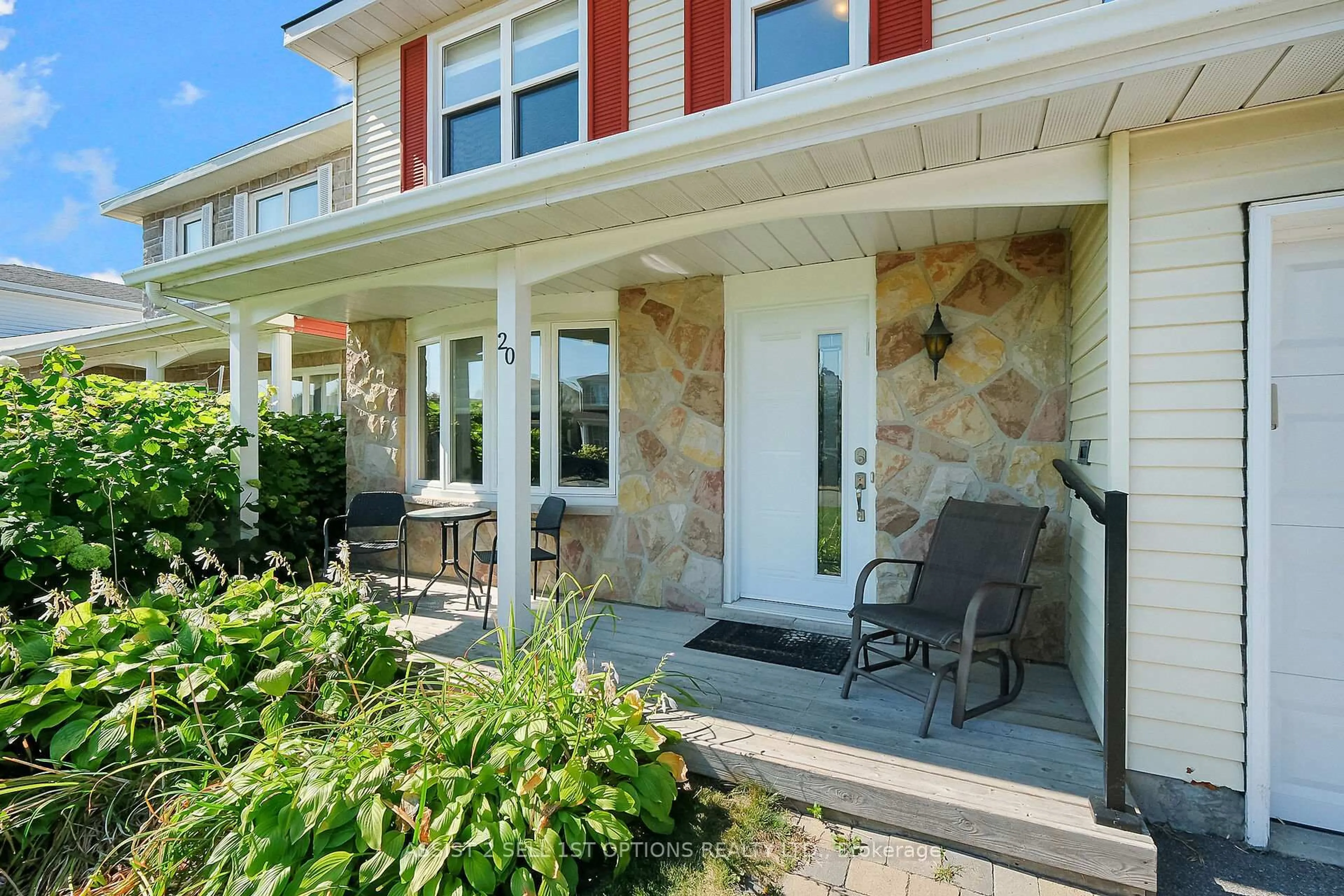 Patio, street for 20 Colfax St, Ottawa Ontario K2G 0W5
