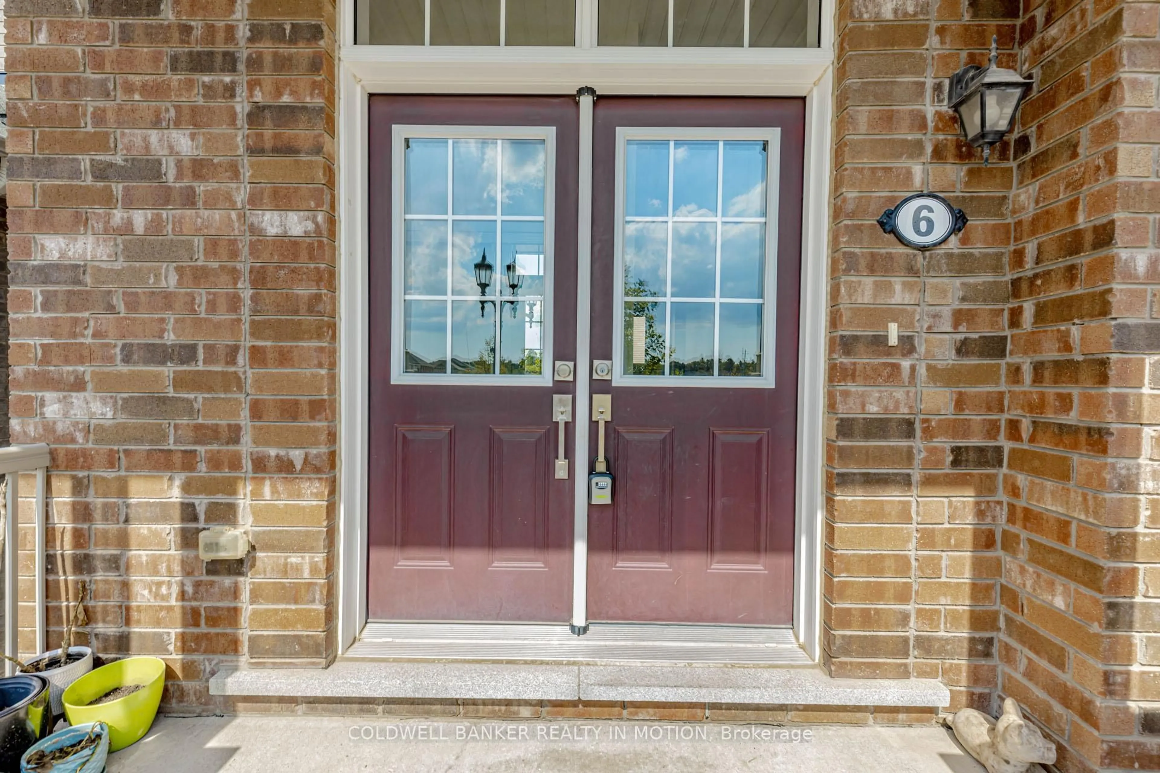 Indoor entryway for 6 ALEXANDRA Dr, Thorold Ontario L3B 0G5