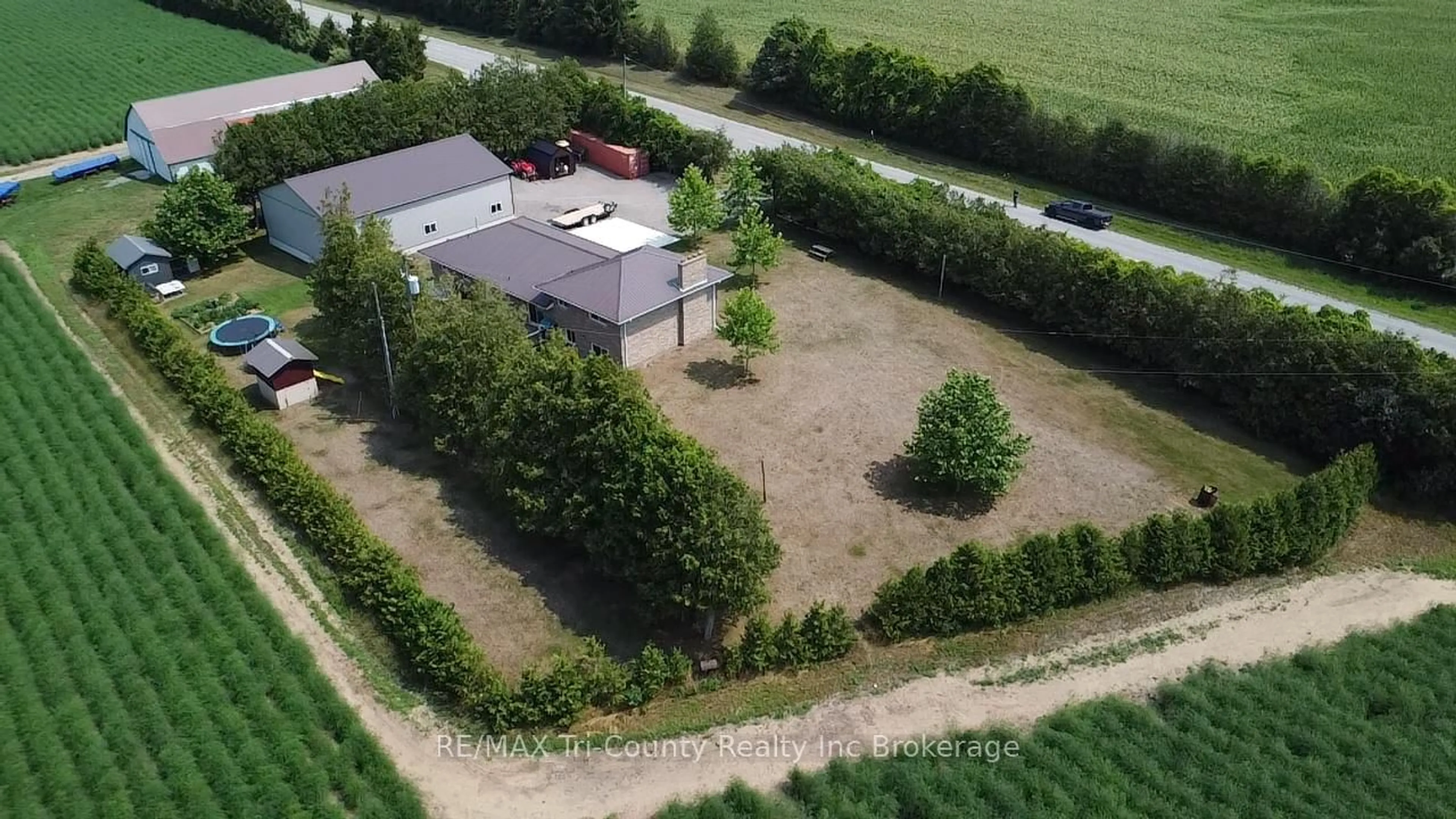 A pic from outside/outdoor area/front of a property/back of a property/a pic from drone, building for 305 Norfolk County 28 Rd, Norfolk Ontario N0E 1G0
