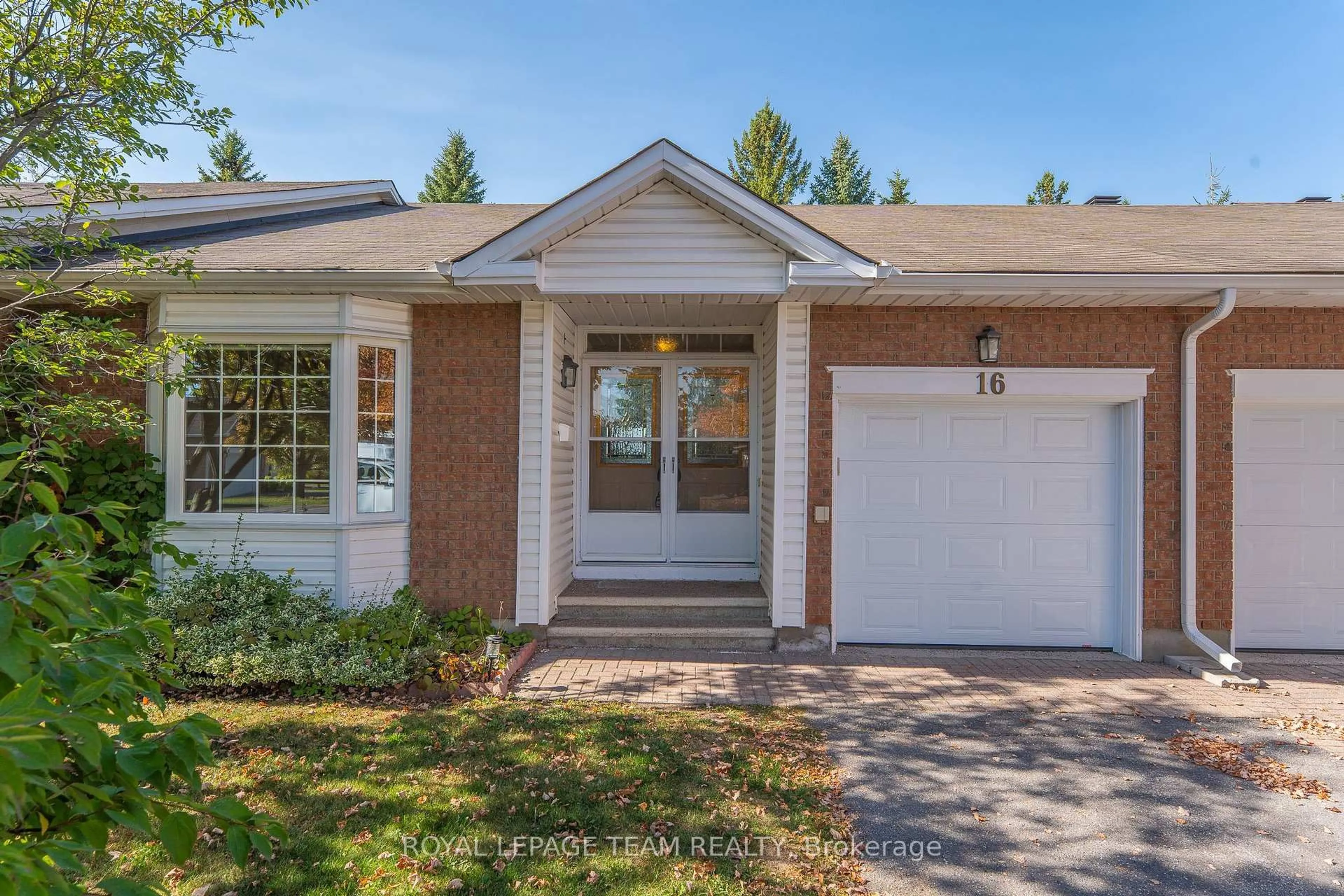 Home with brick exterior material, street for 16 Oyster Bay Crt, Stittsville Ontario K2S 1H3