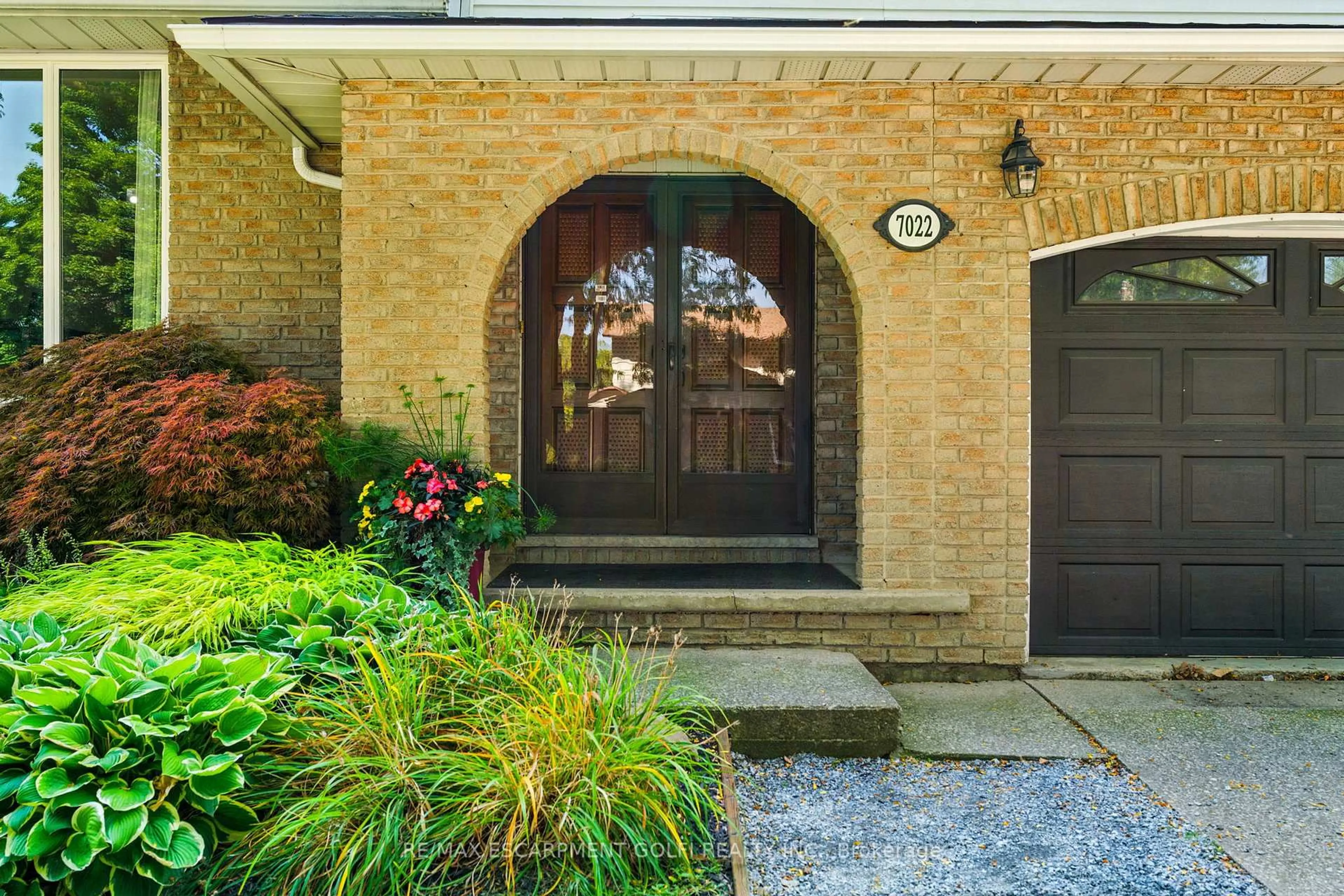 Unknown for 7022 York Dr, Niagara Falls Ontario L2E 7A3