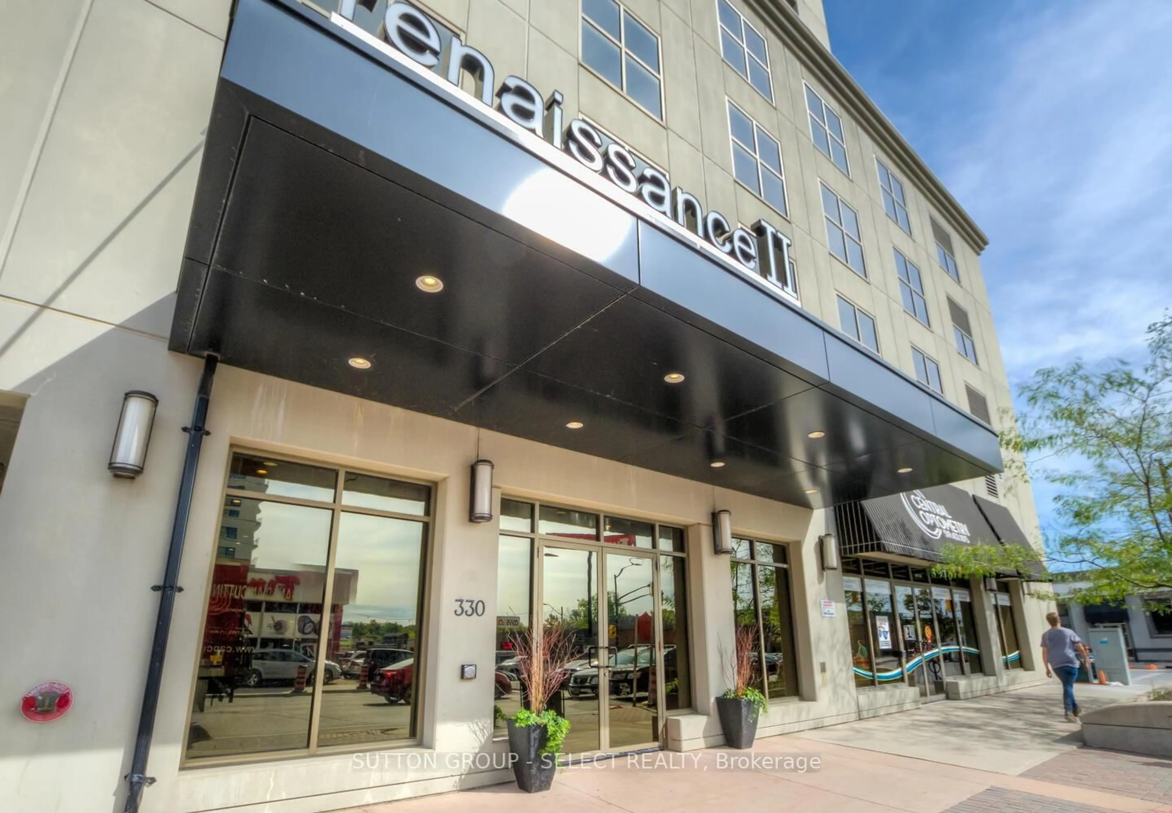 Lobby for 330 Ridout St #1110, London East Ontario N6A 0A7