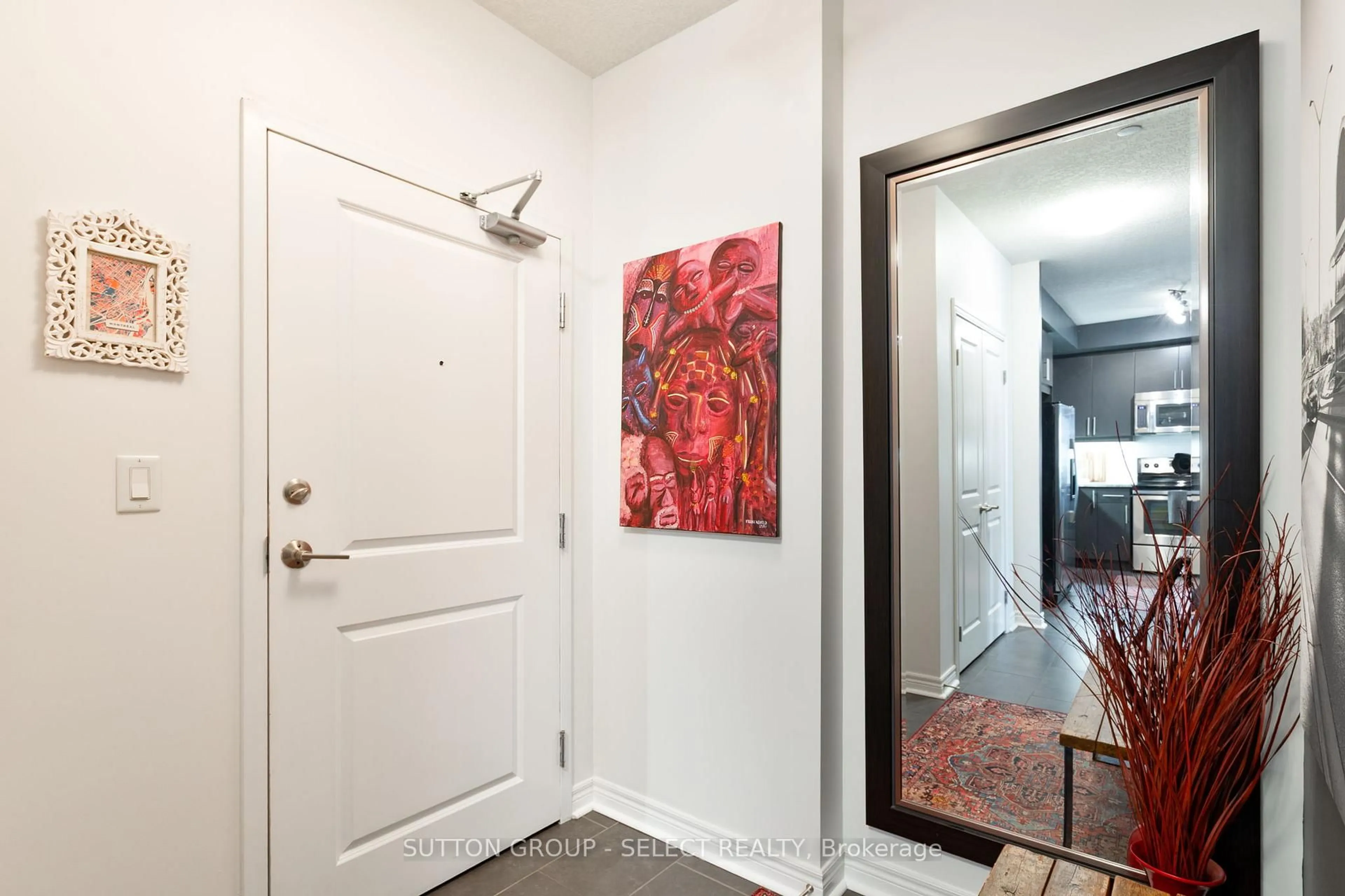 Indoor entryway for 330 Ridout St #1110, London East Ontario N6A 0A7