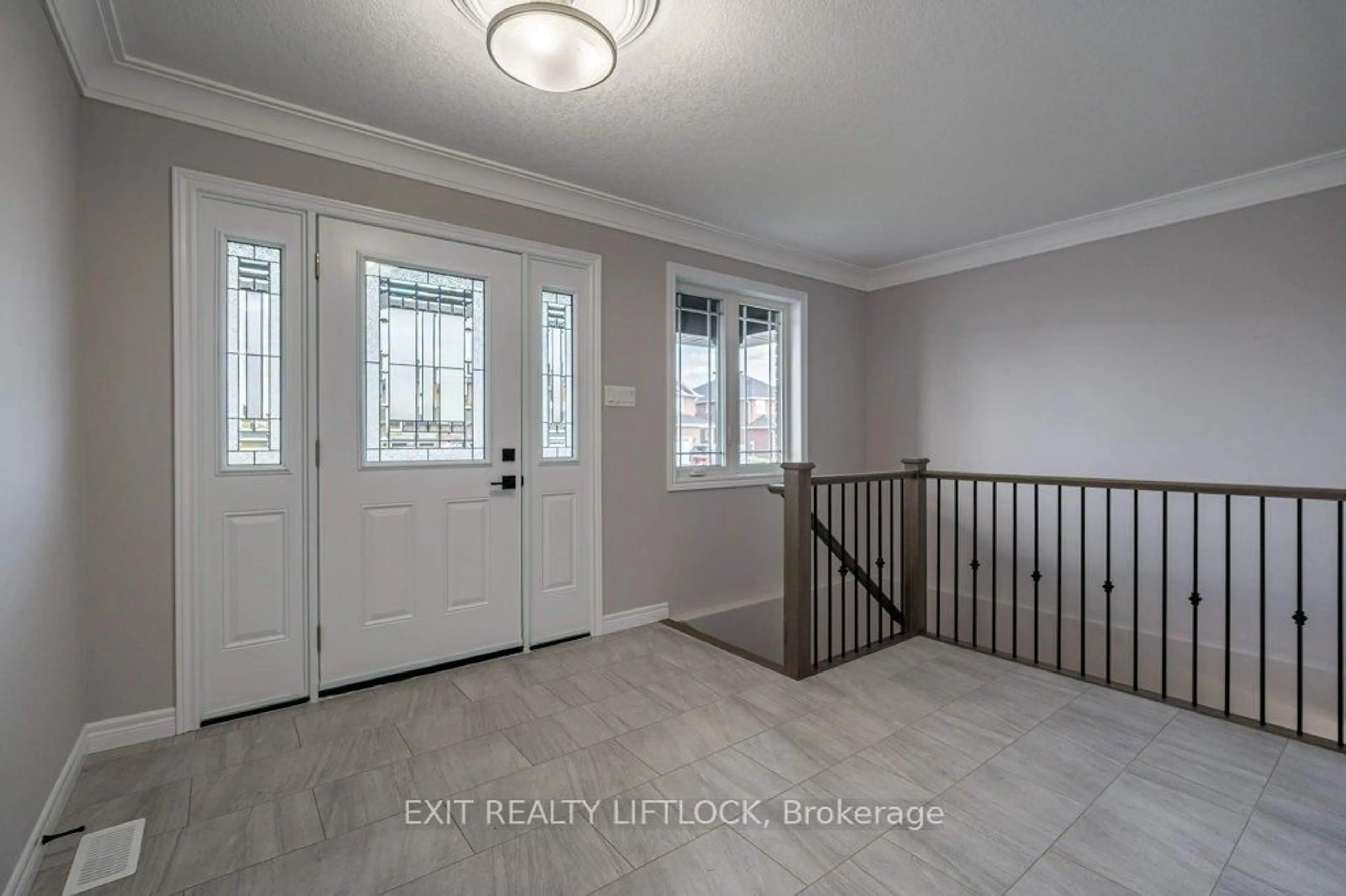 Indoor entryway for 7 Keeler Crt, Asphodel-Norwood Ontario K0L 2V0