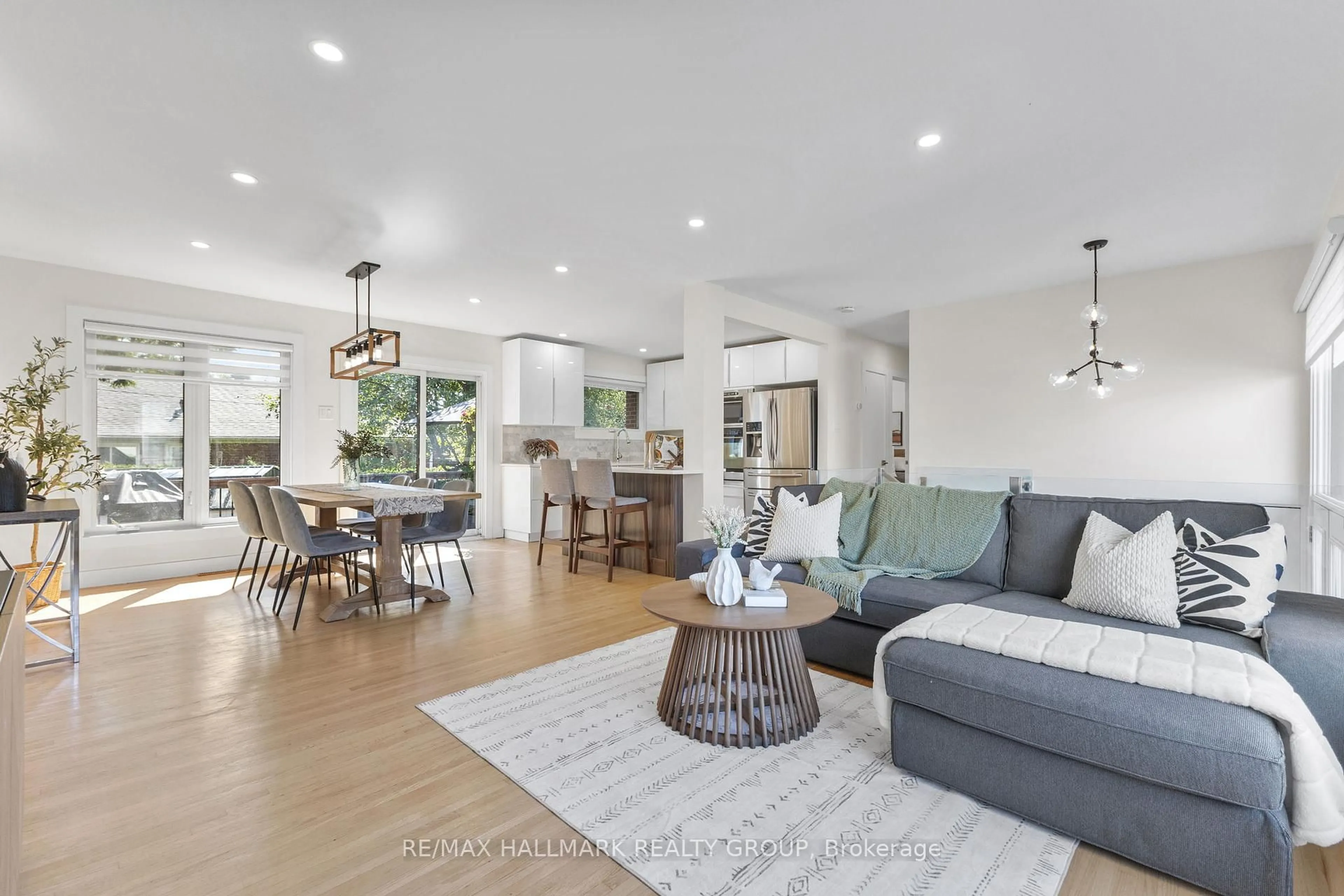 Open concept kitchen, unknown for 2180 Lenester Ave, Ottawa Ontario K2A 1L4