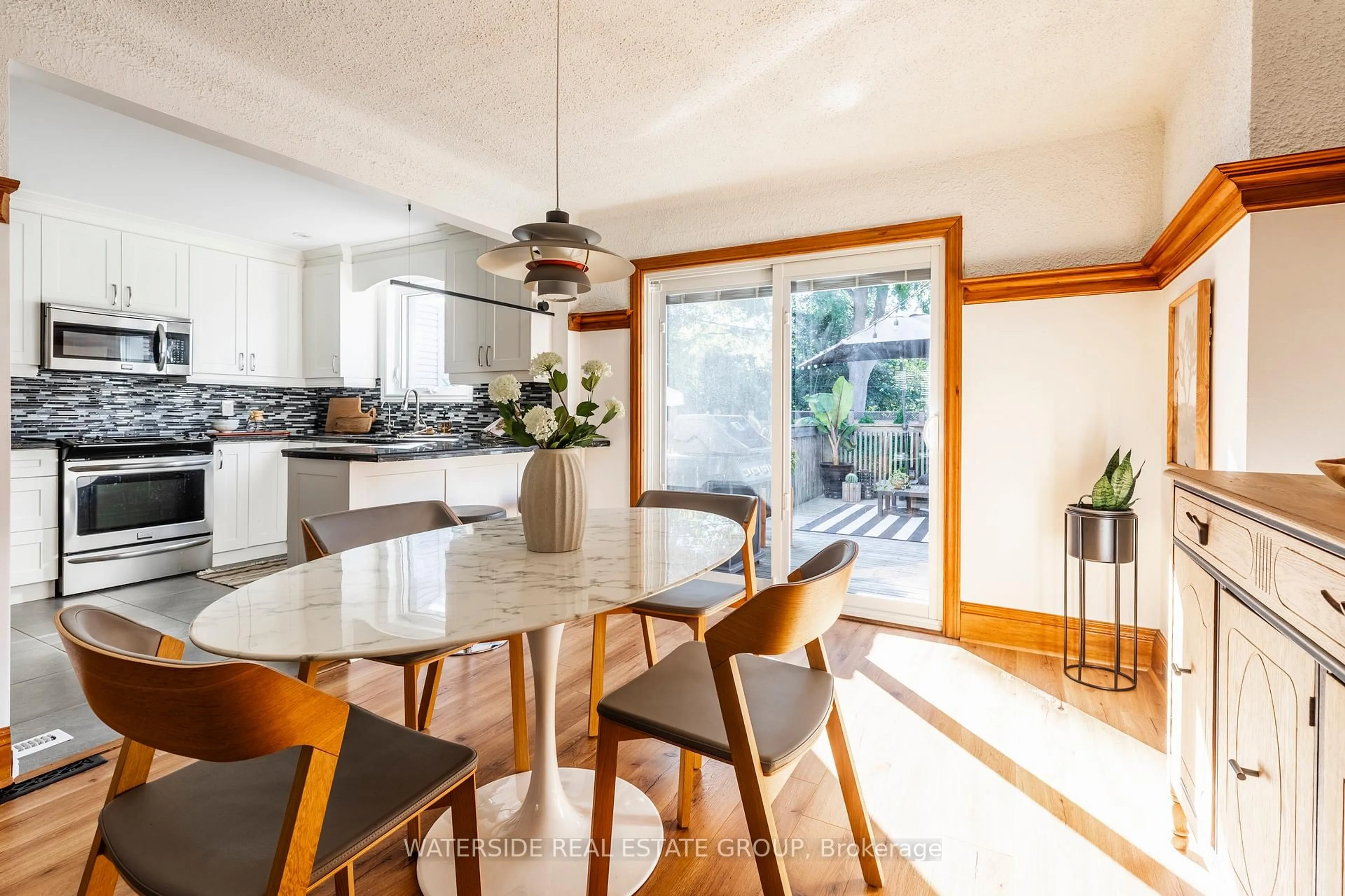 Open concept kitchen, ceramic/tile floor for 288 Houghton Ave, Hamilton Ontario L8K 2N3