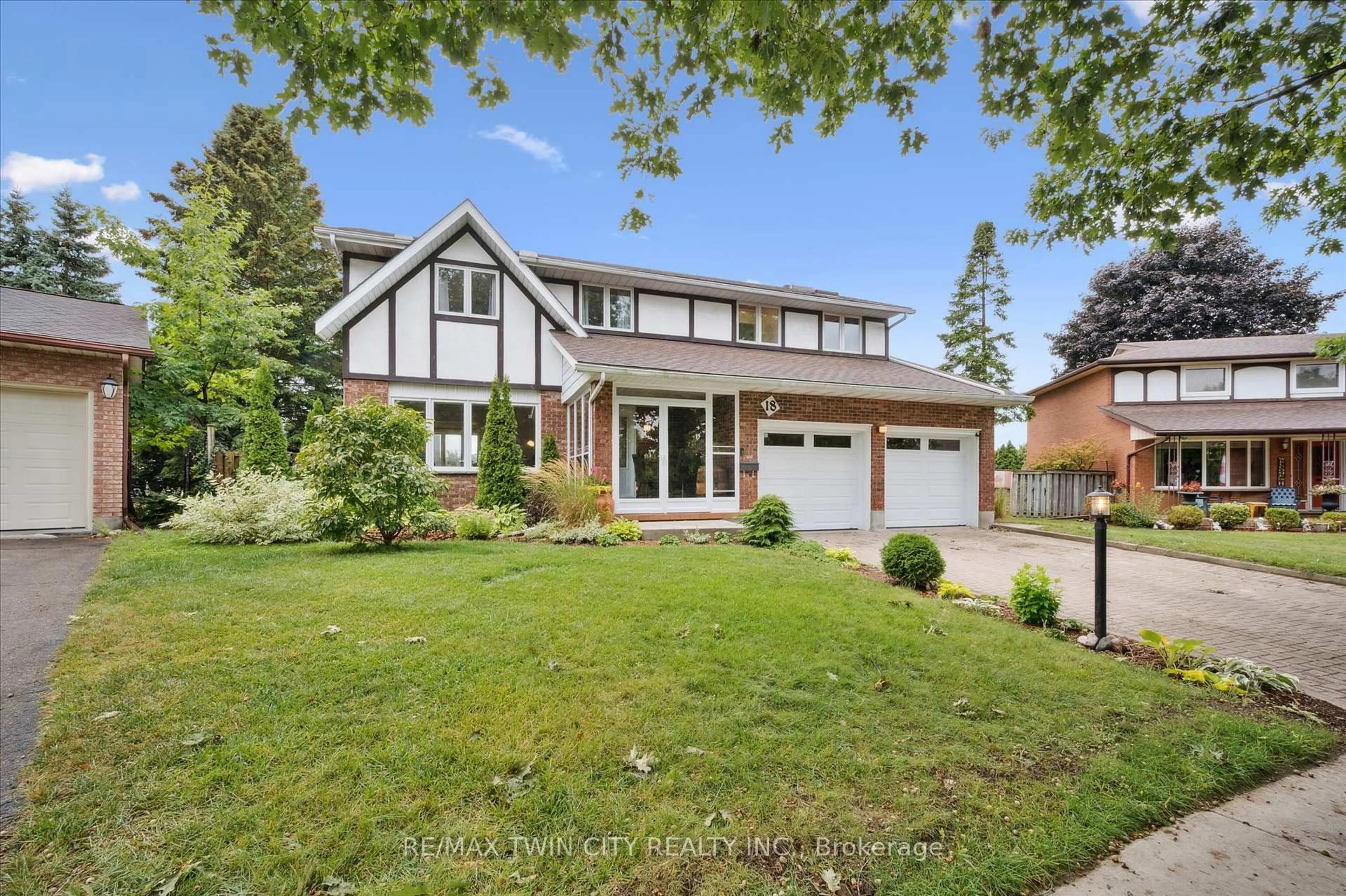 Home with brick exterior material, street for 18 Westchester Pl, Kitchener Ontario N2B 3M6