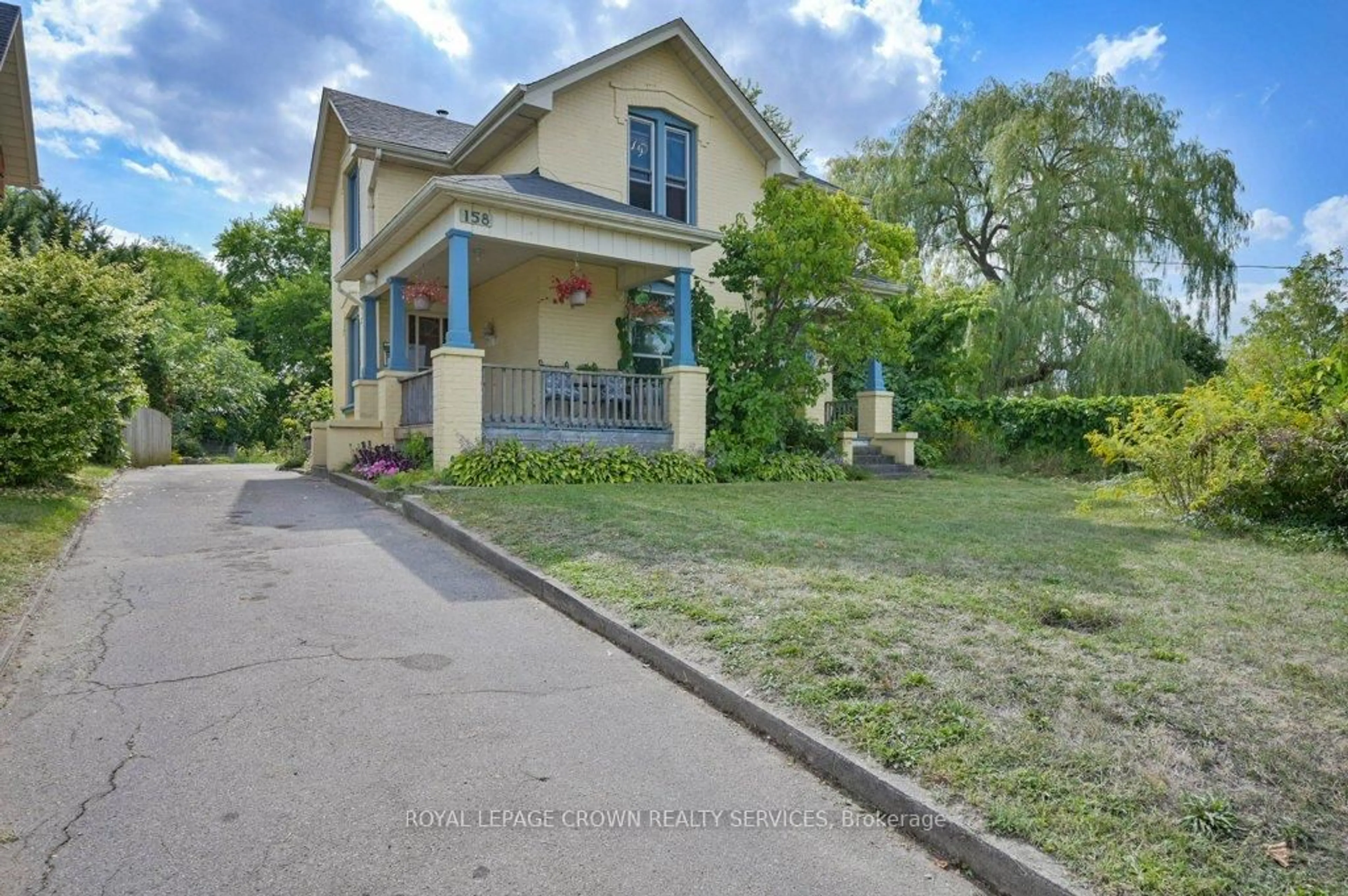 A pic from outside/outdoor area/front of a property/back of a property/a pic from drone, street for 158 Terrace Hill St, Brant Ontario N3R 1G6