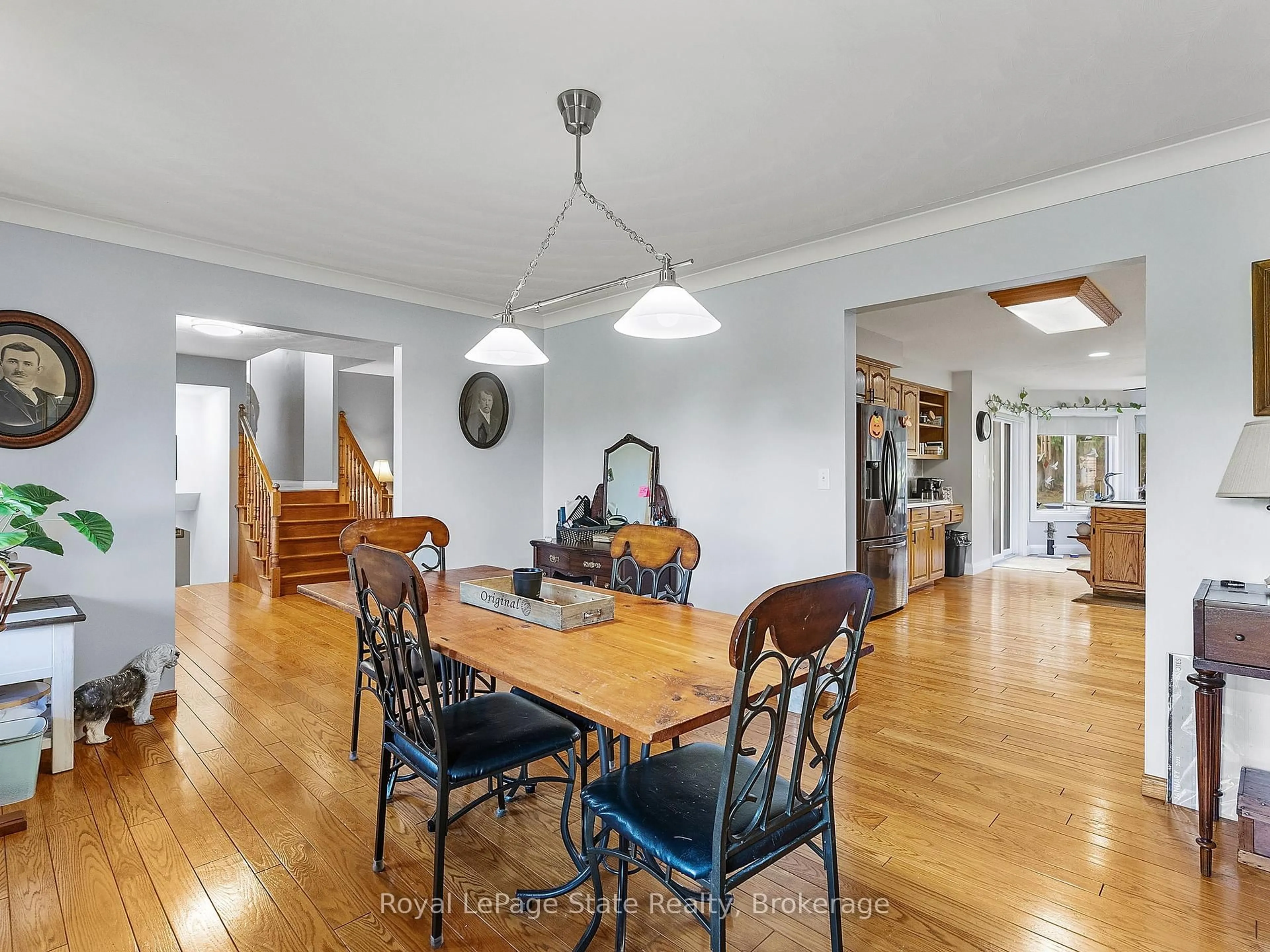Dining room, wood/laminate floor for 1306 St Johns Rd, Norfolk Ontario N3Y 4K1