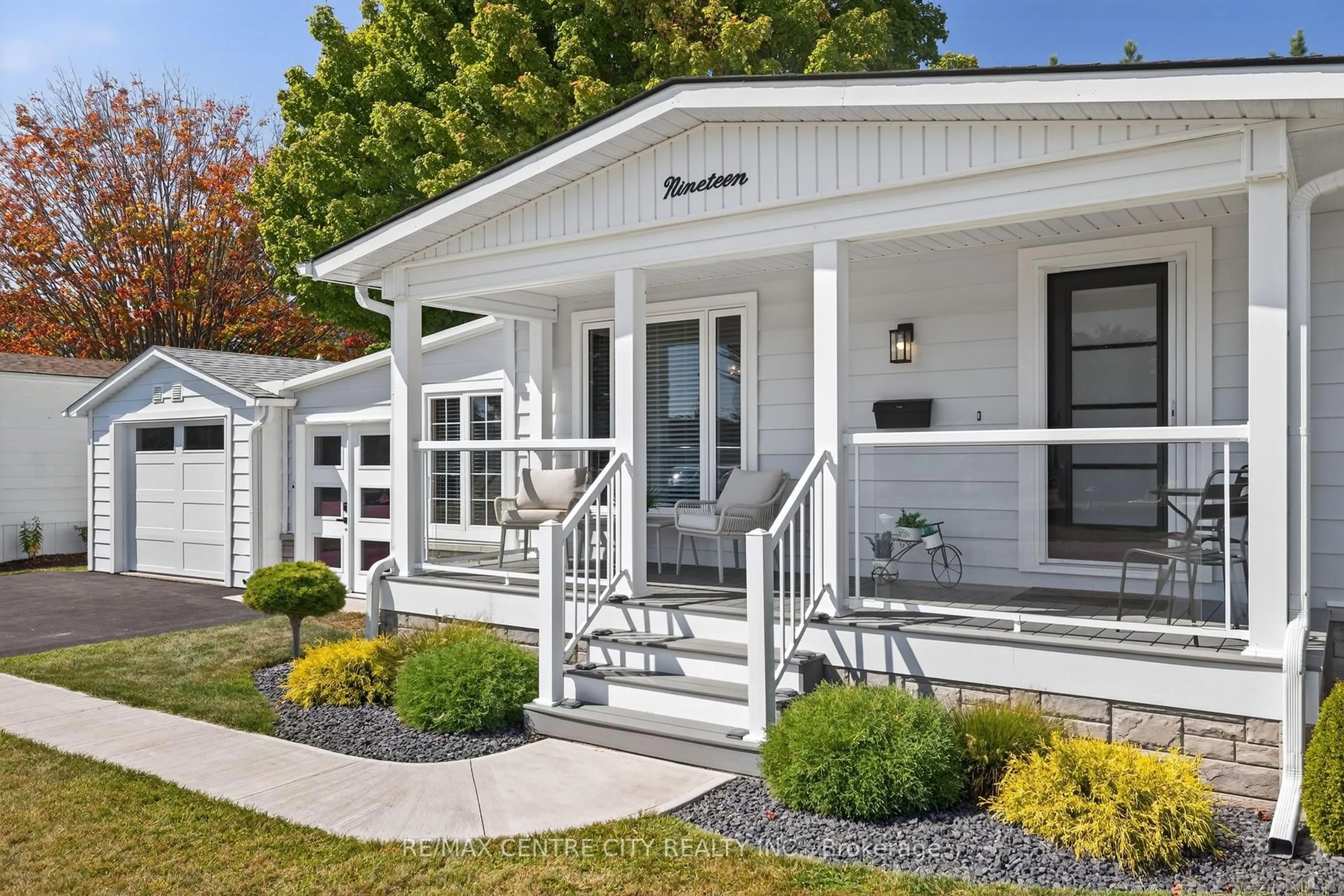 Home with vinyl exterior material, street for 19 Miller St, Strathroy-Caradoc Ontario N7G 3P4