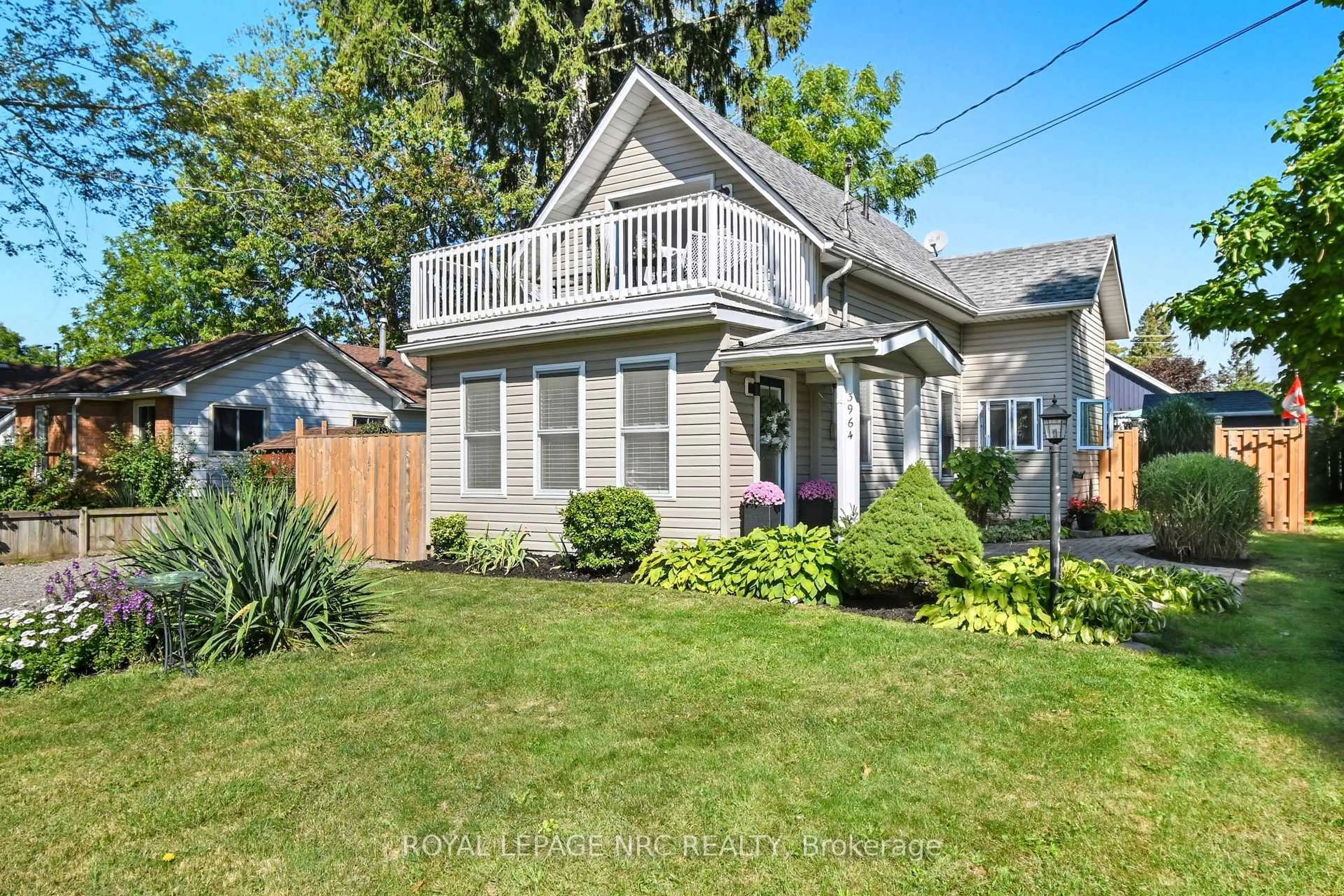 Home with vinyl exterior material, street for 3964 Alexandra Rd, Fort Erie Ontario L0S 1B0
