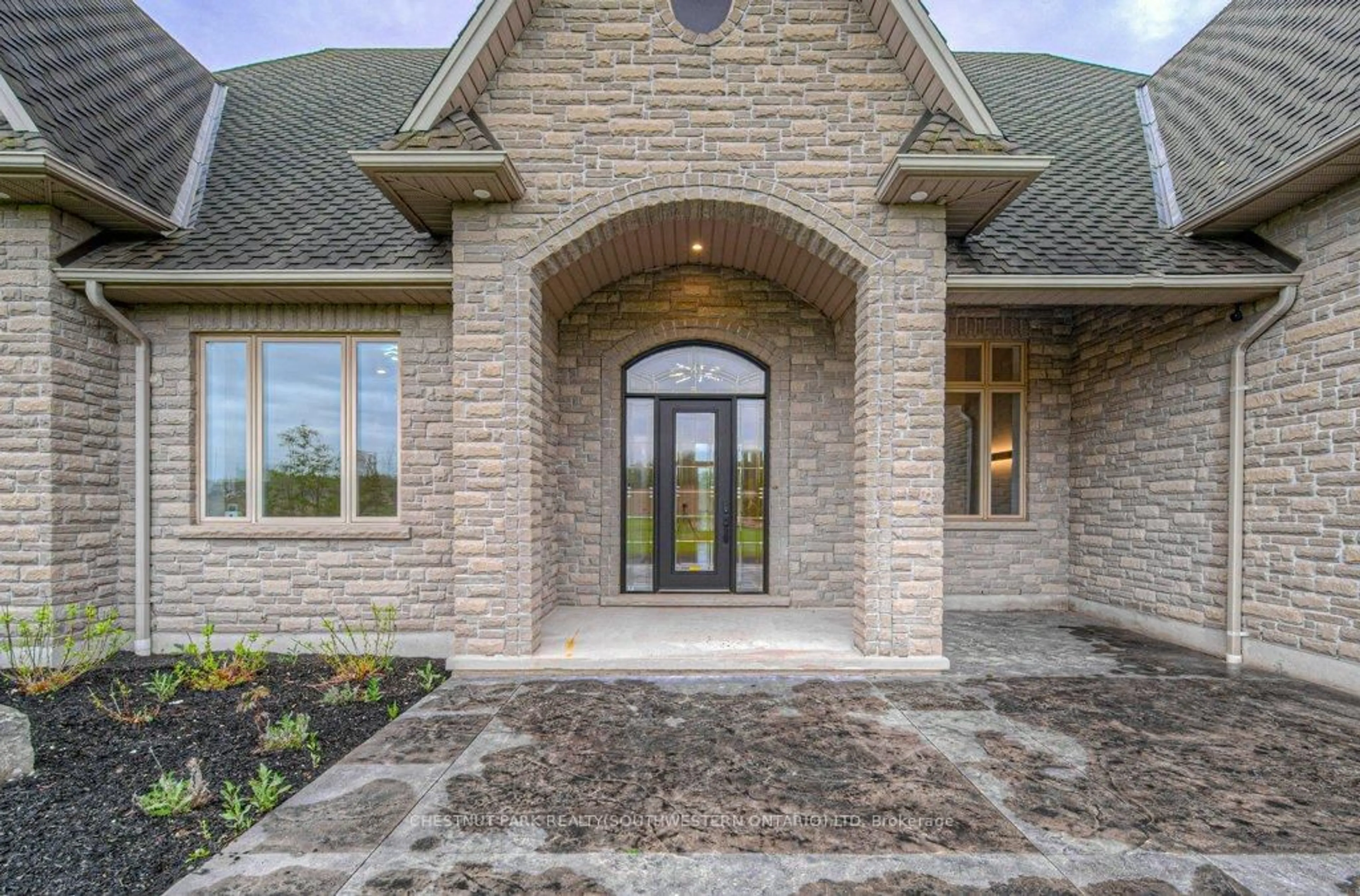 Home with brick exterior material, unknown for 2930 Notre Dame Dr, Wilmot Ontario N0B 2L0