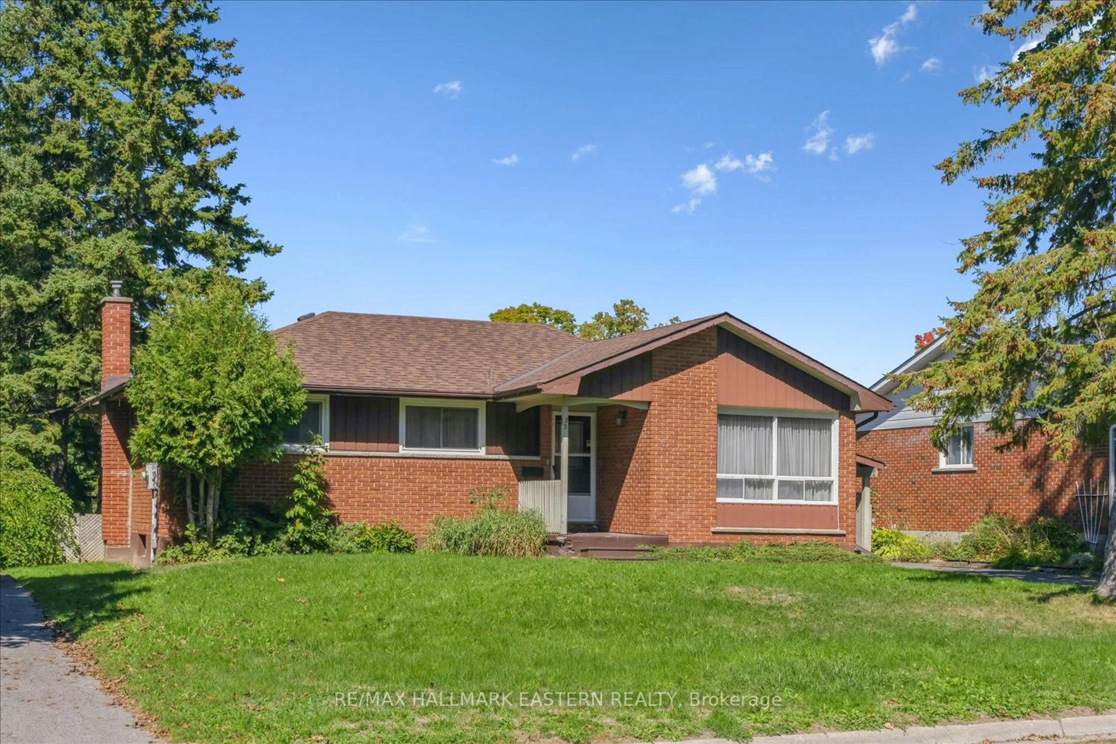 Home with brick exterior material, street for 33 Springbrook Dr, Peterborough Ontario K9J 1L3