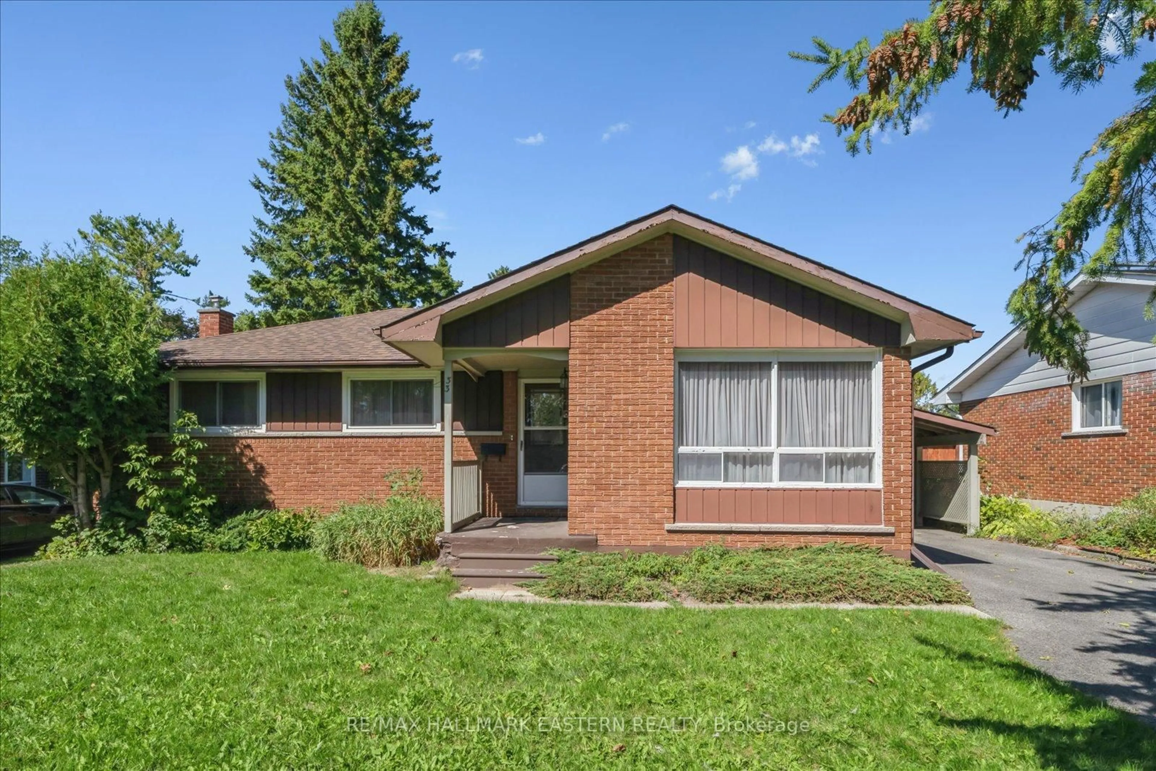 Home with brick exterior material, street for 33 Springbrook Dr, Peterborough Ontario K9J 1L3