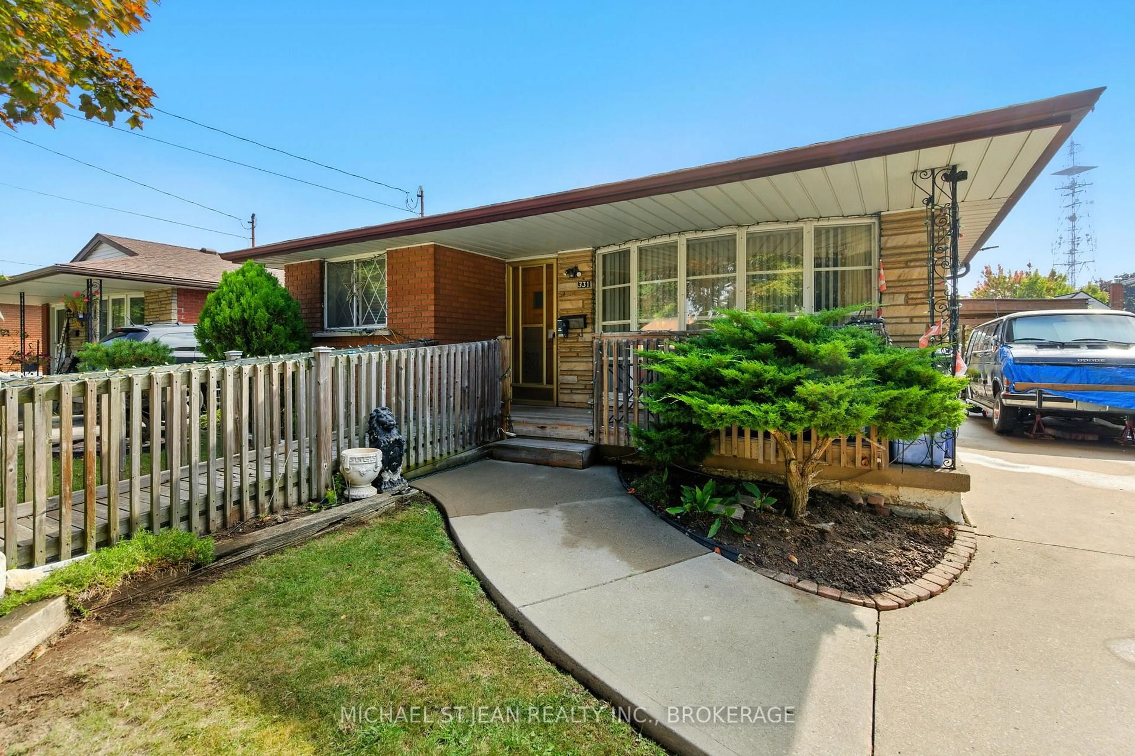 Unknown for 331 East 17th St, Hamilton Ontario L9A 4M9