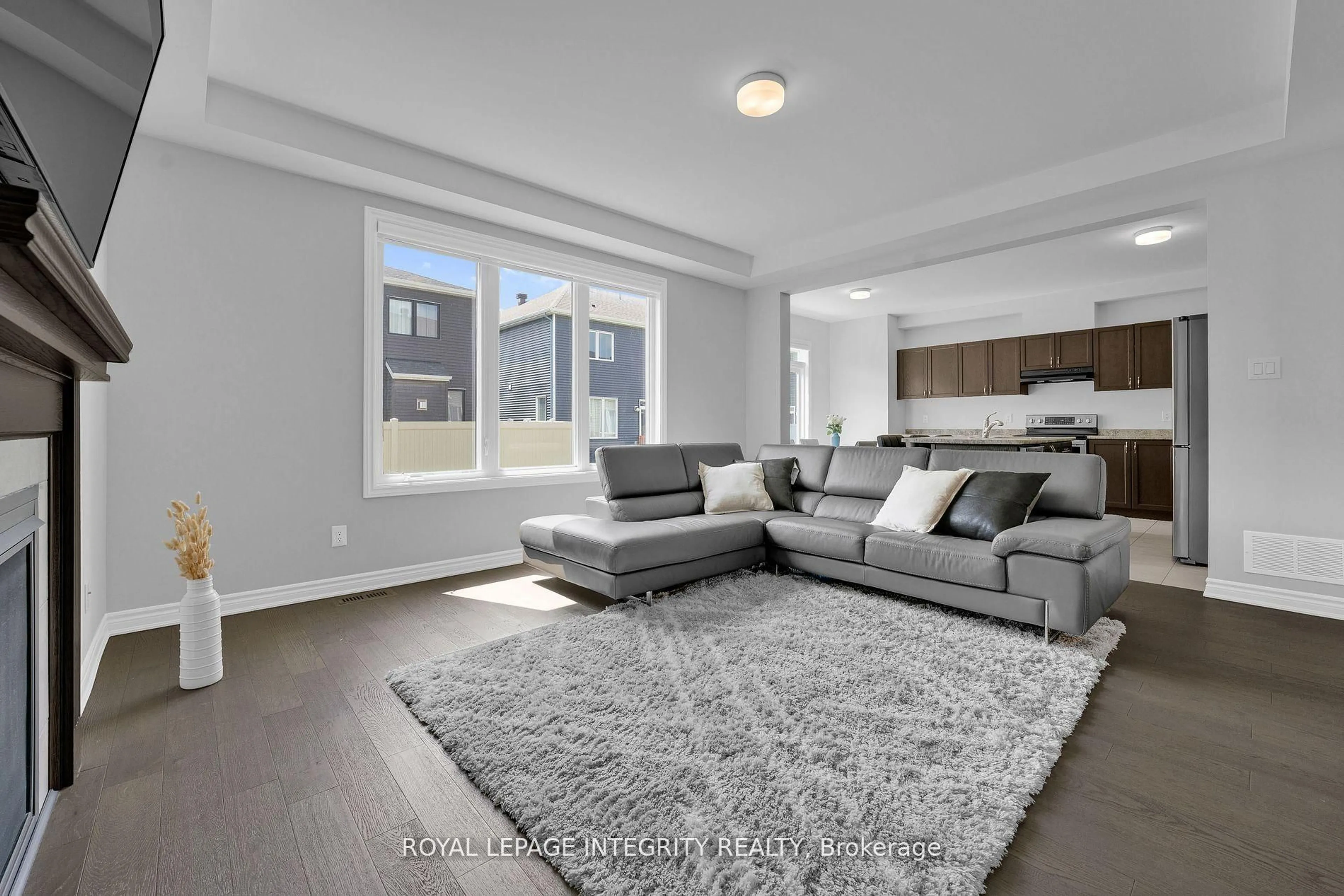 Living room with furniture, unknown for 482 Alcor Terr, Ottawa Ontario K2J 6S9