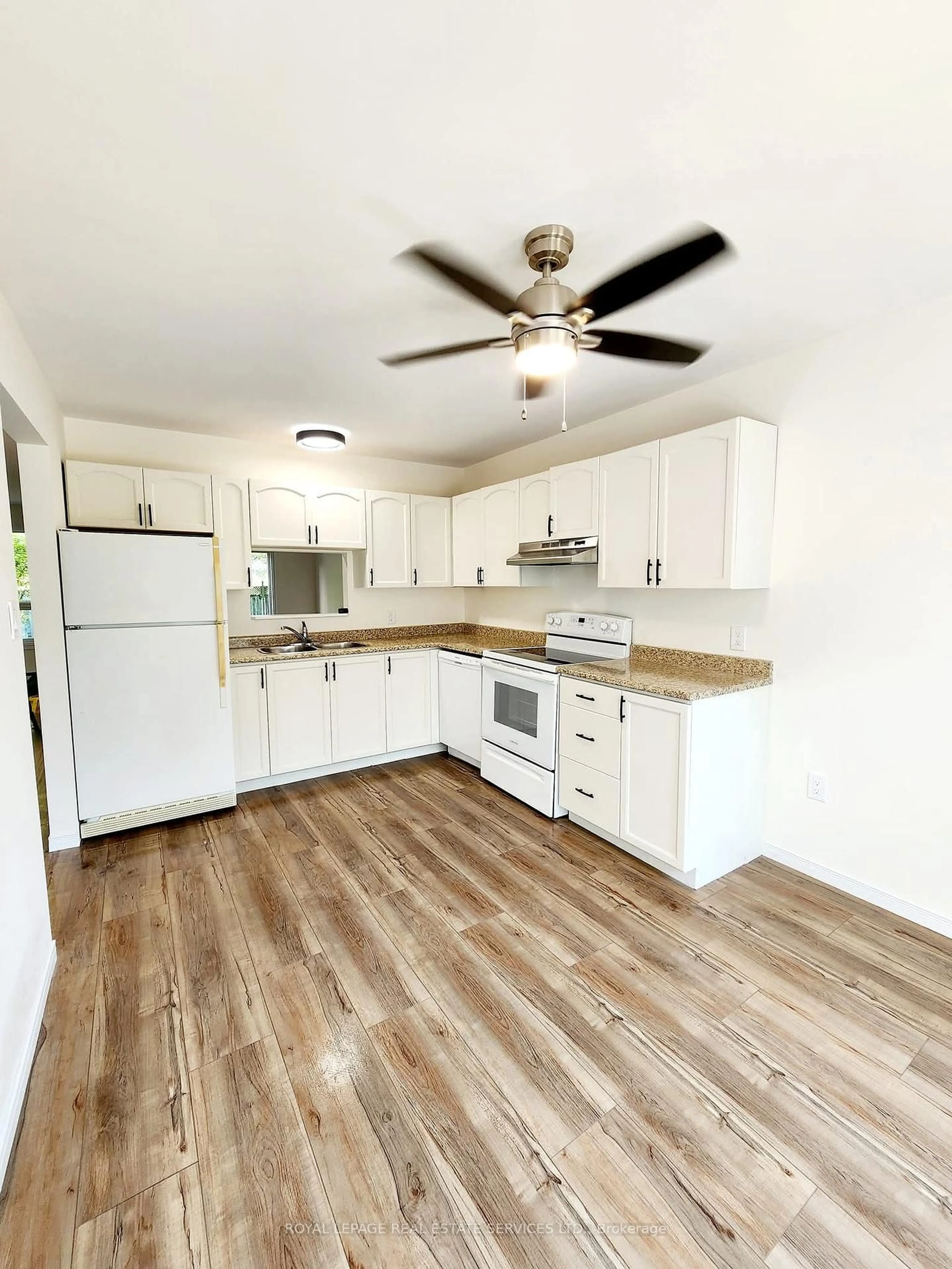 Standard kitchen, wood/laminate floor for 2650 Marsdale Dr #505, Peterborough Ontario K9L 1Y2