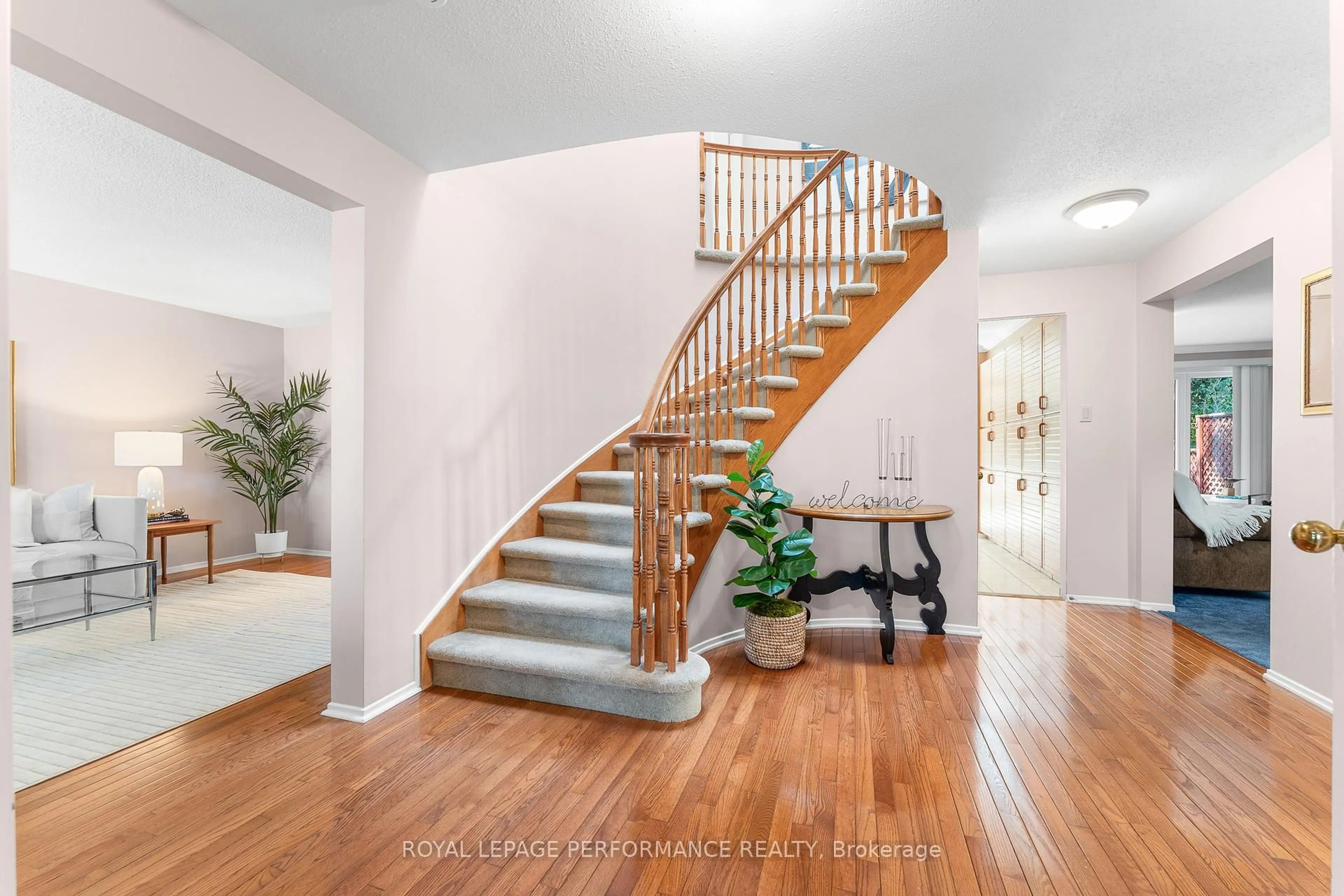 Unknown for 1848 Thistleleaf Cres, Ottawa Ontario K1C 5W7
