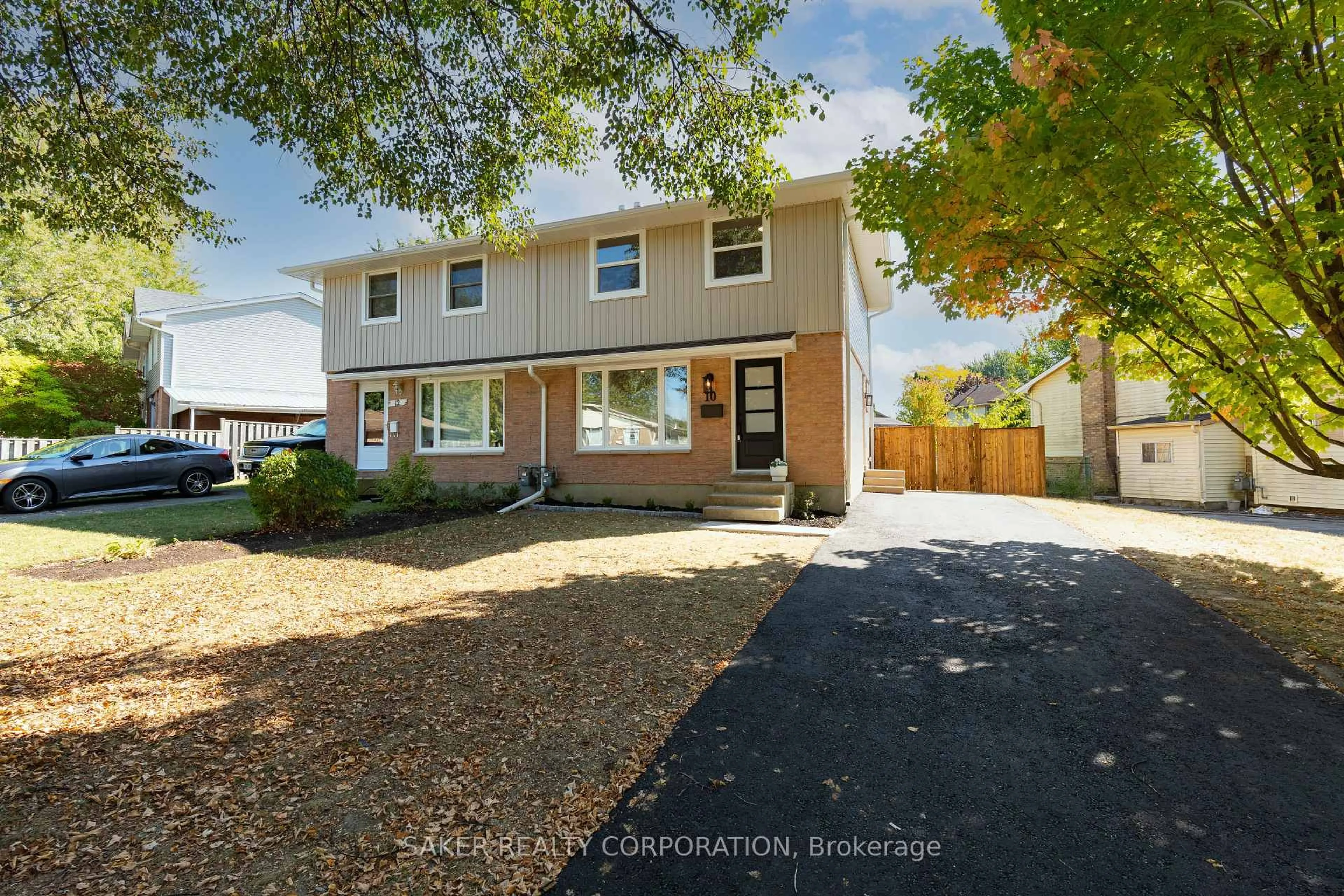 Unknown for 10 Edgemere Cres, London South Ontario N5Z 4M5