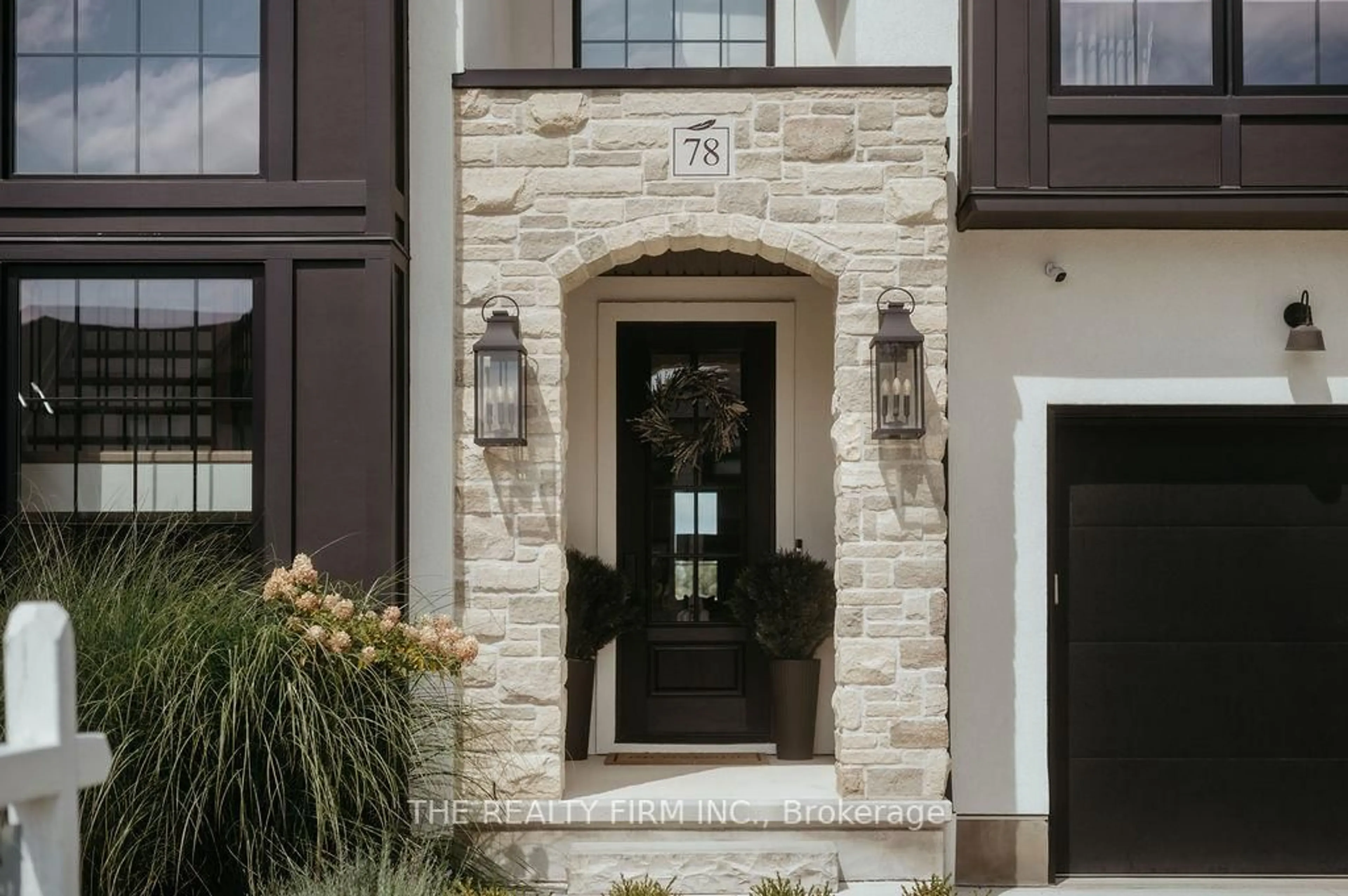Indoor entryway for 78 Optimist Dr, Southwold Ontario N5P 0G3