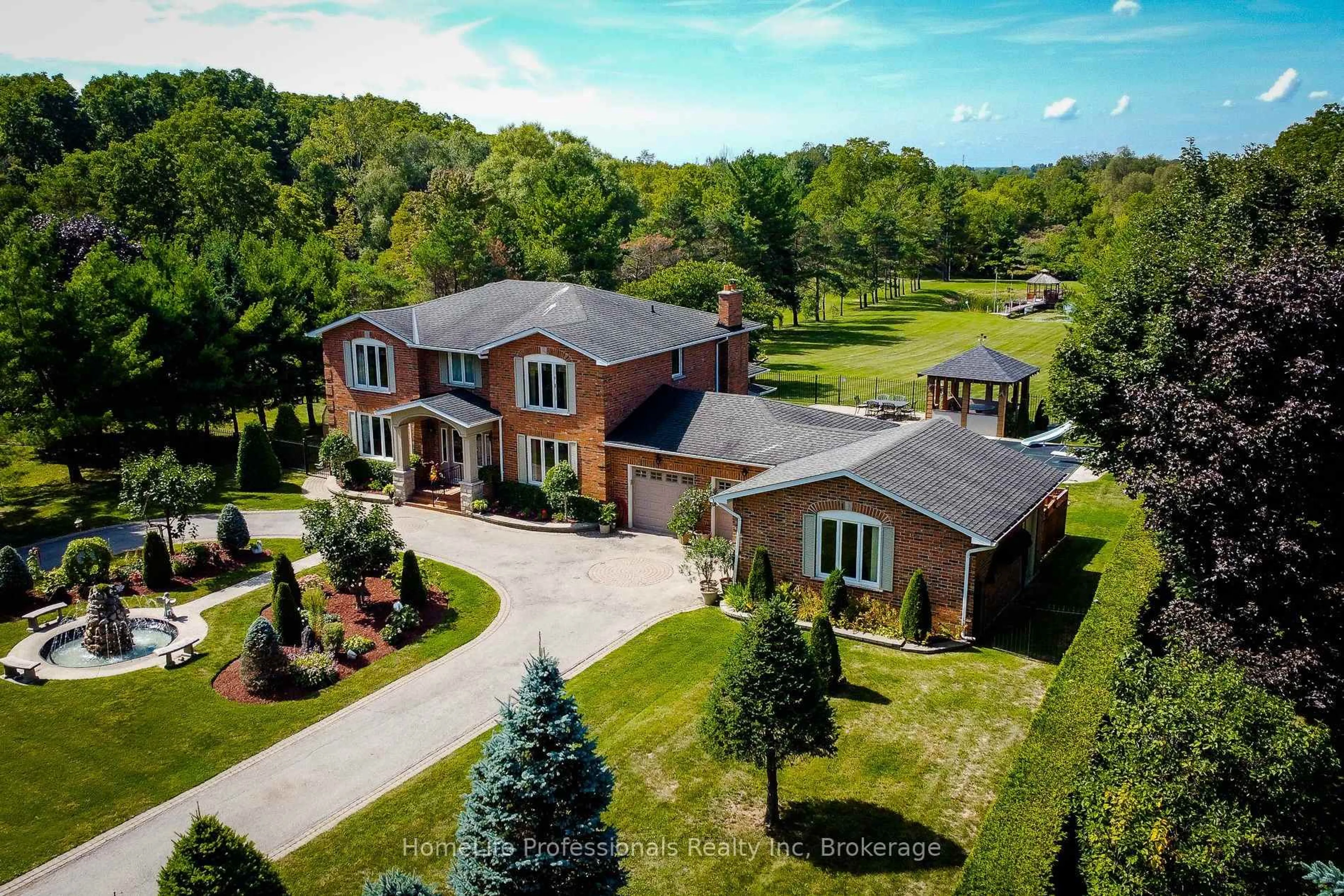 A pic from outside/outdoor area/front of a property/back of a property/a pic from drone, street for 348 Shaver Rd, Hamilton Ontario L9G 2B2