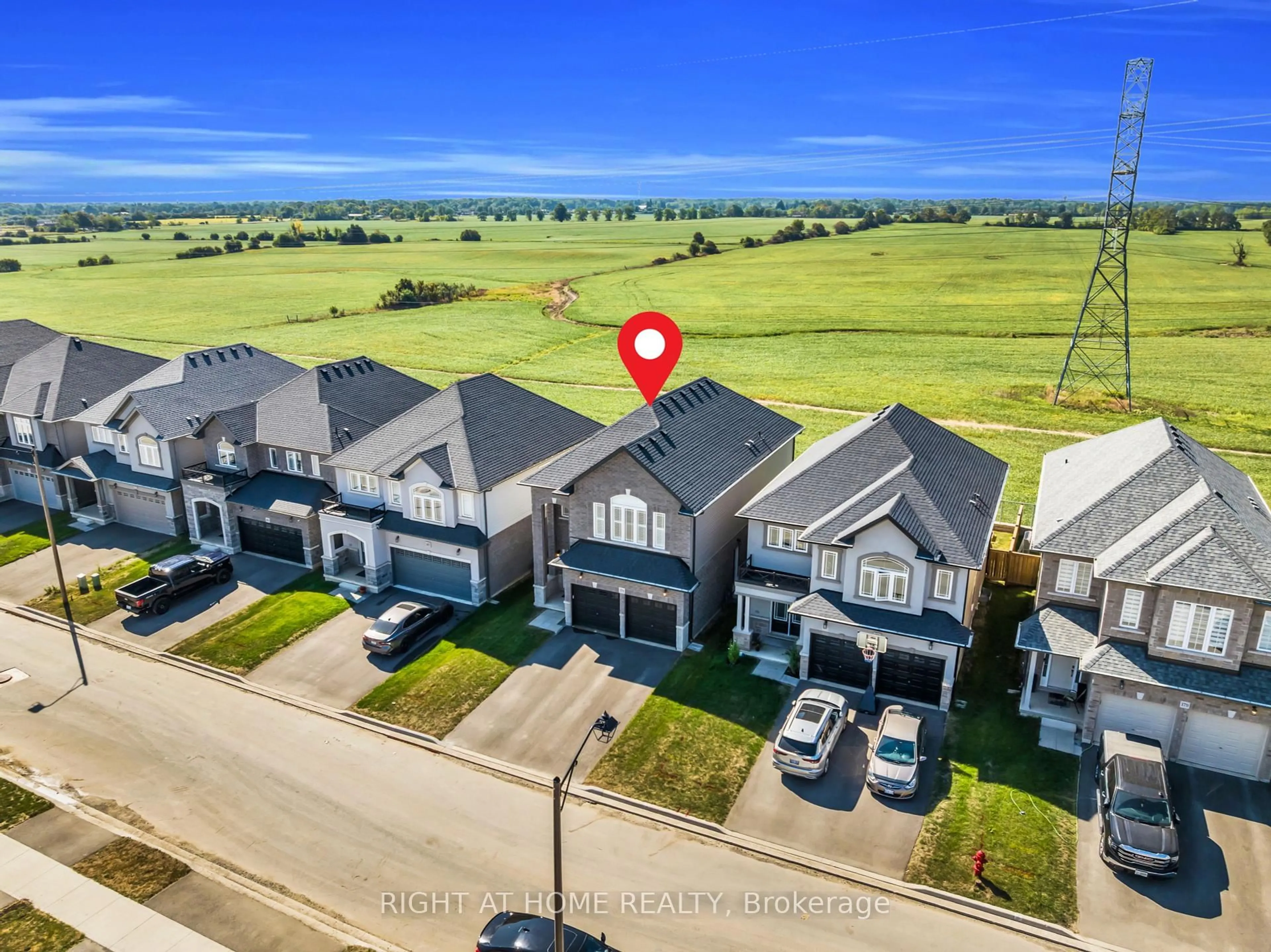 A pic from outside/outdoor area/front of a property/back of a property/a pic from drone, street for 171 Rockledge Dr, Hamilton Ontario L0R 1P0