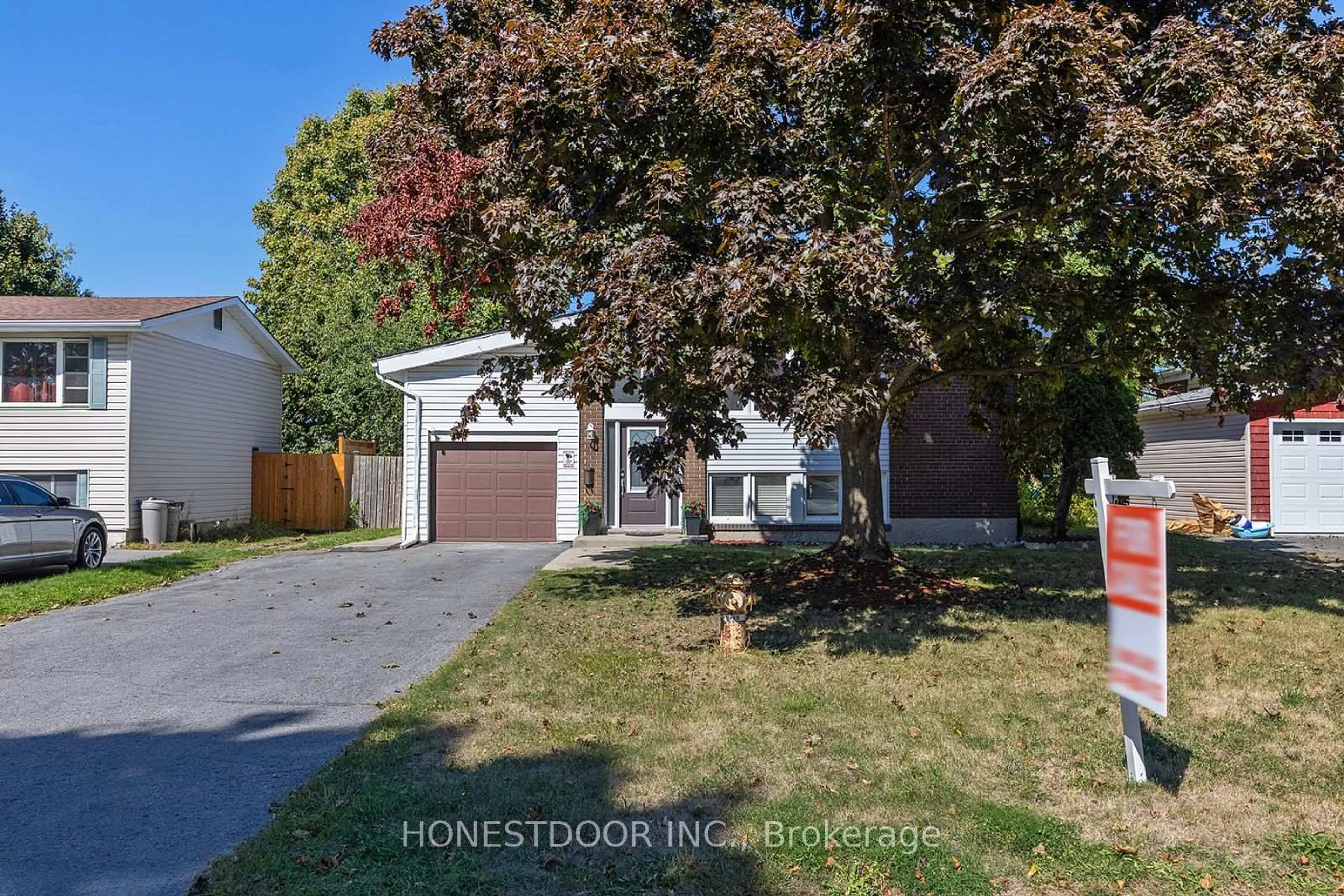 A pic from outside/outdoor area/front of a property/back of a property/a pic from drone, street for 172 Casterton Ave, Kingston Ontario K7M 1R5