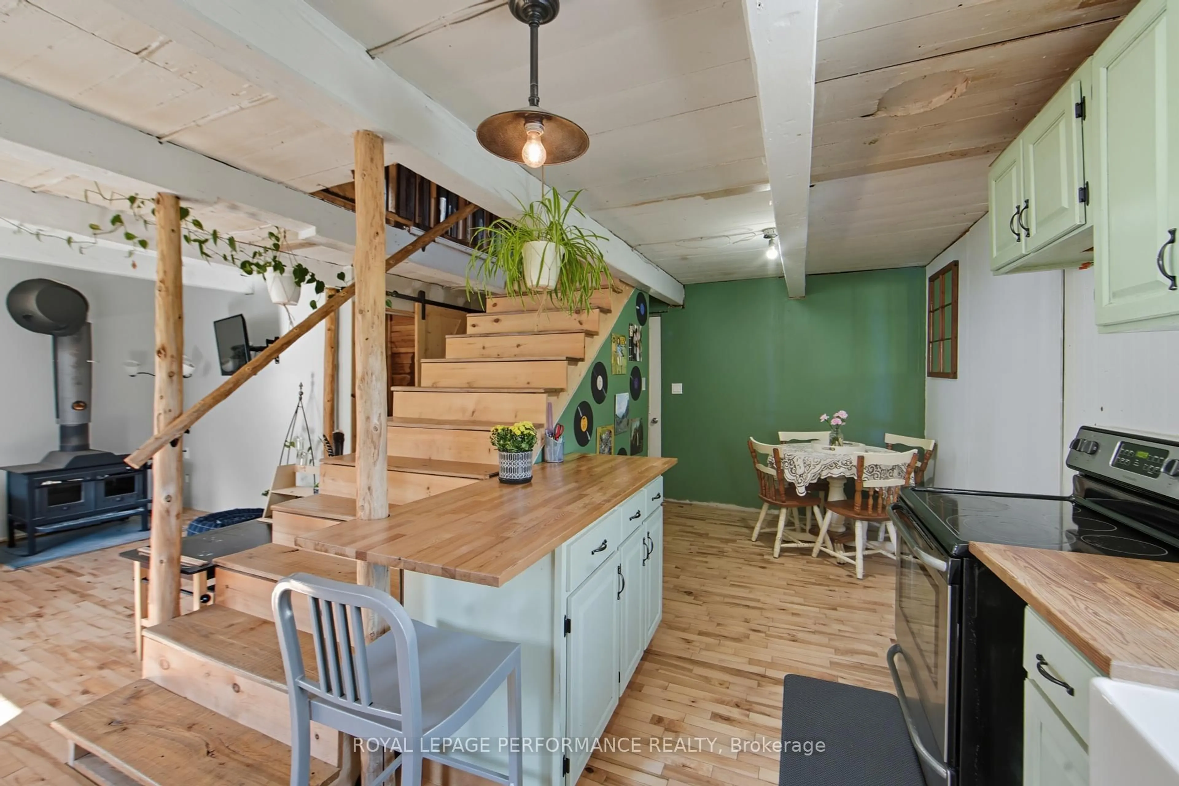 Open concept kitchen, unknown for 255 Concession 7 Rd, Alfred and Plantagenet Ontario K0B 1A0