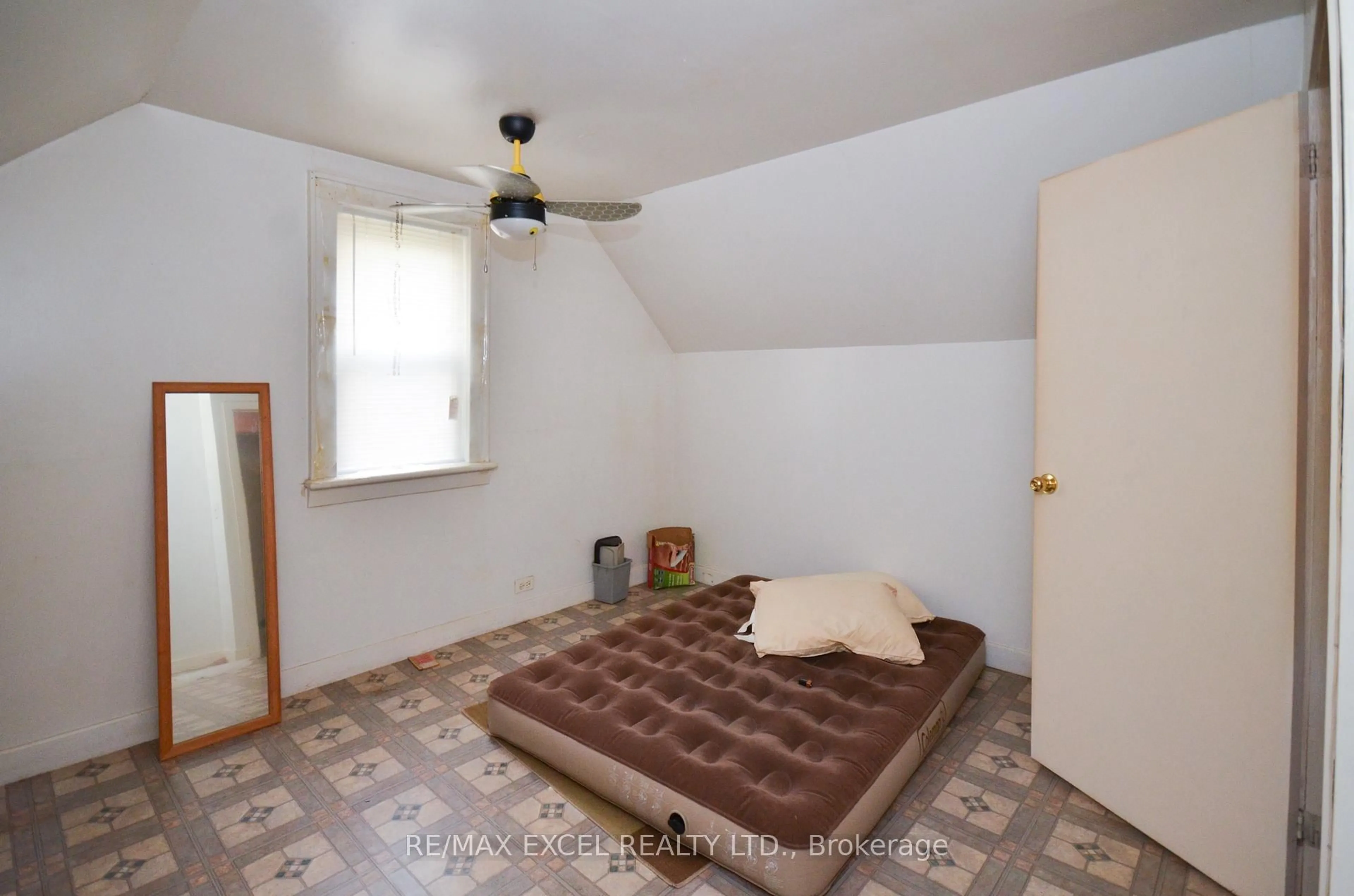 A pic of a room for 463 Lorne St, Greater Sudbury Ontario P3C 4R3