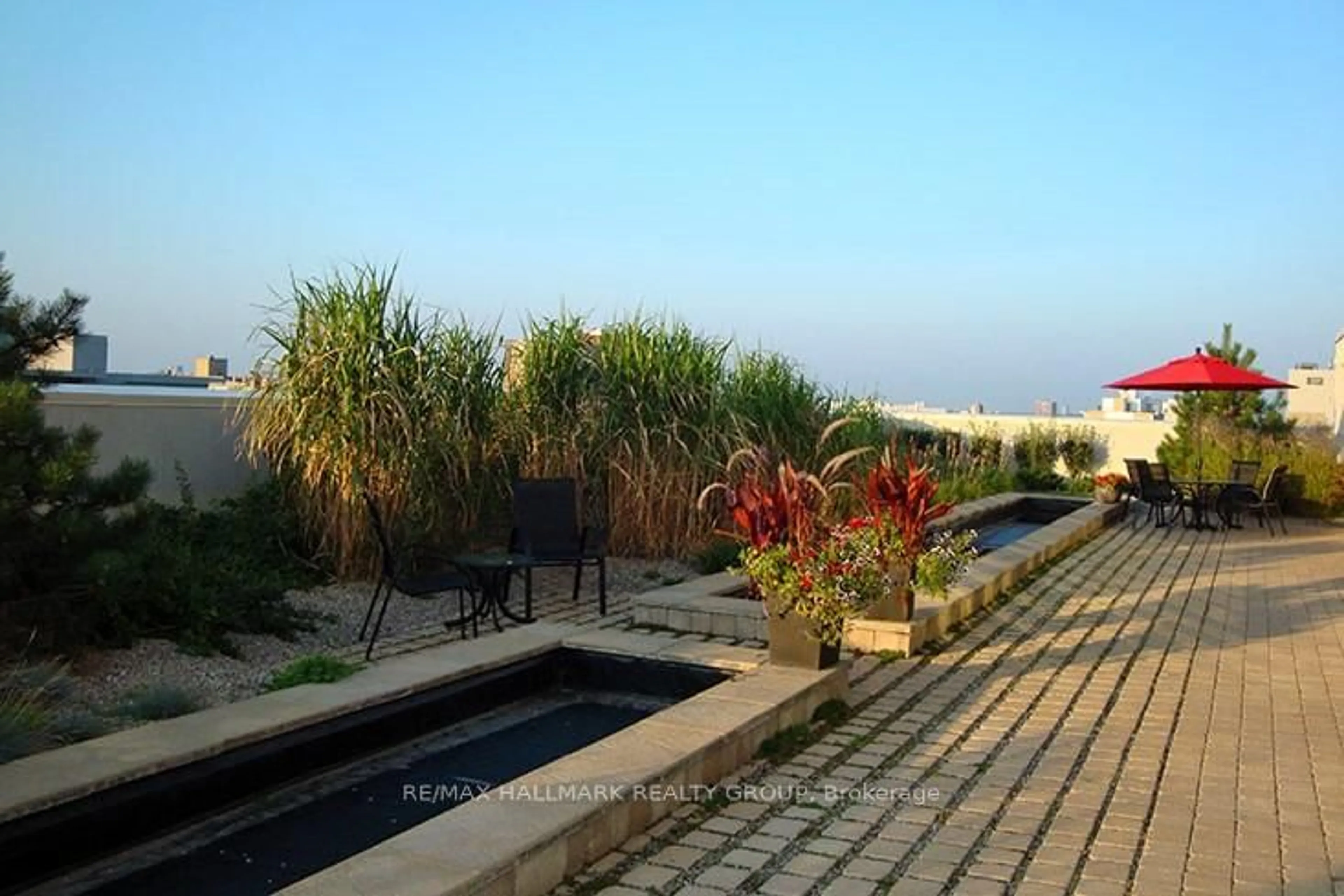 Patio, water/lake/river/ocean view for 138 Somerset St #209, Ottawa Ontario K2P 0A3