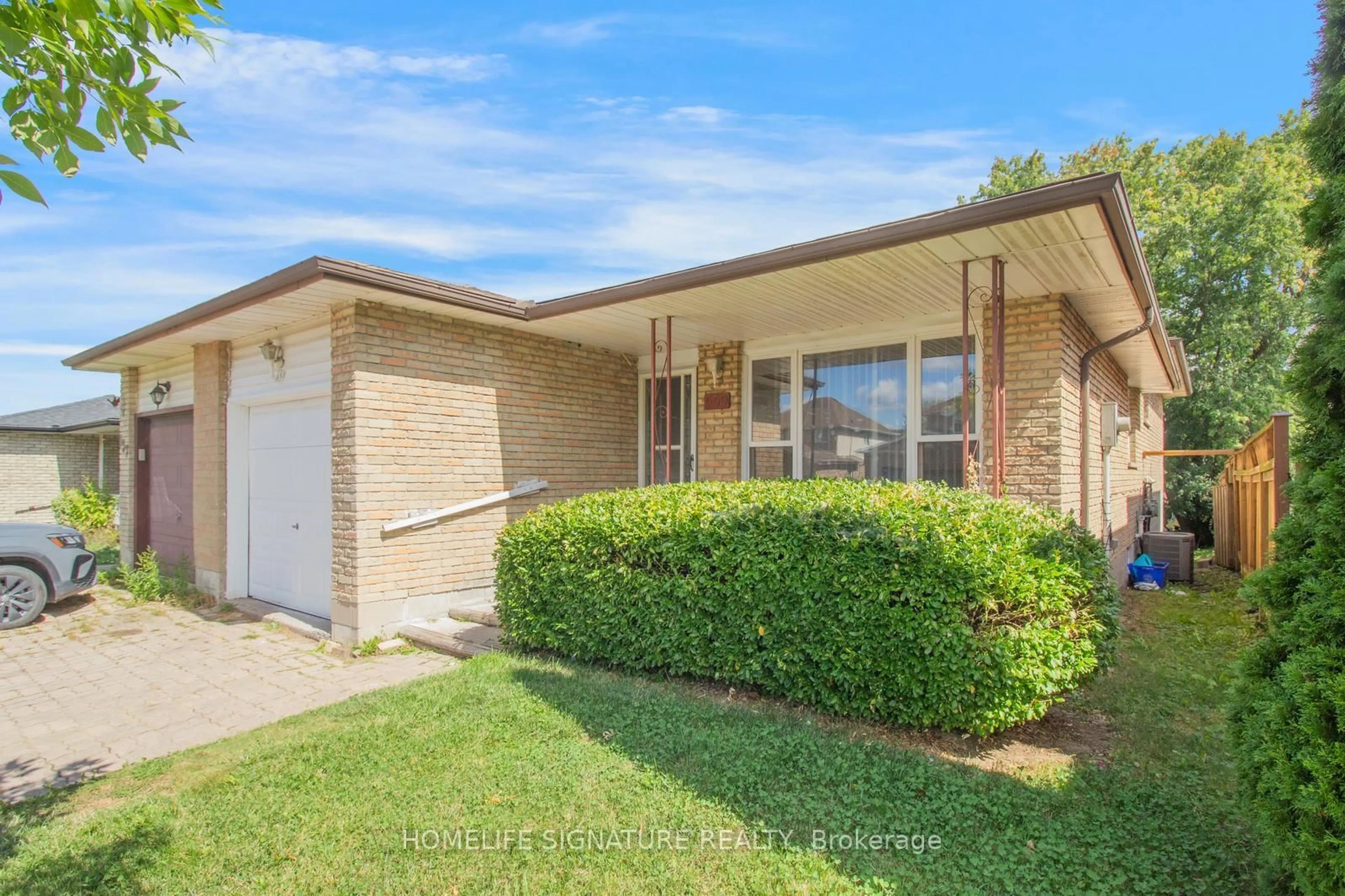 Home with brick exterior material, street for 659 Upper Horning Rd, Hamilton Ontario L9C 7R3