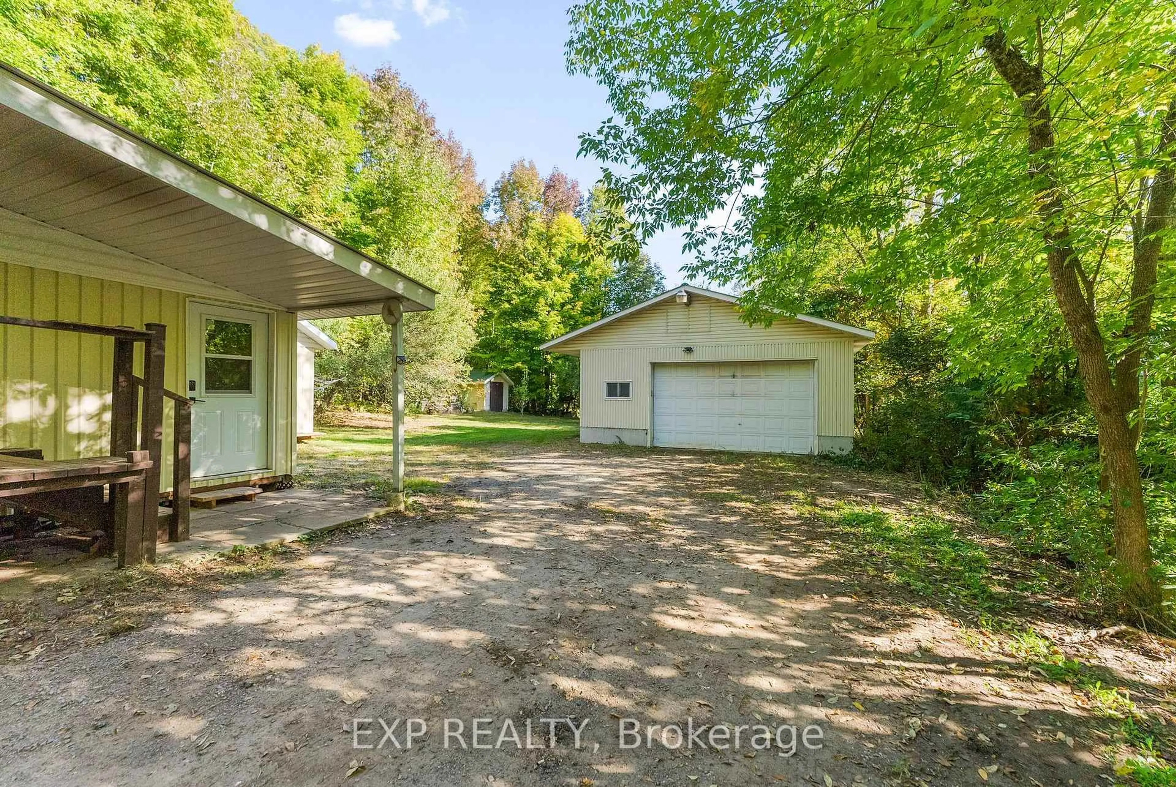 A pic from outside/outdoor area/front of a property/back of a property/a pic from drone, unknown for 1698 Pucker St, Renfrew Ontario K7V 3Z9